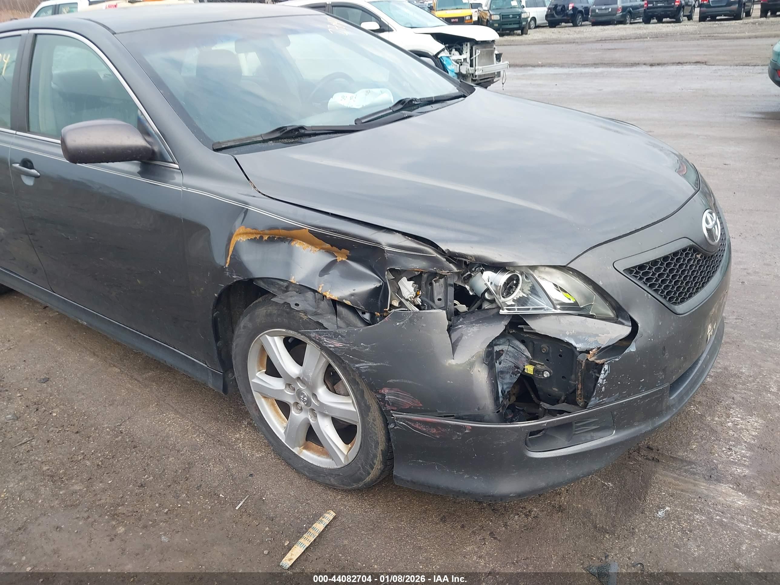 TOYOTA CAMRY image 6