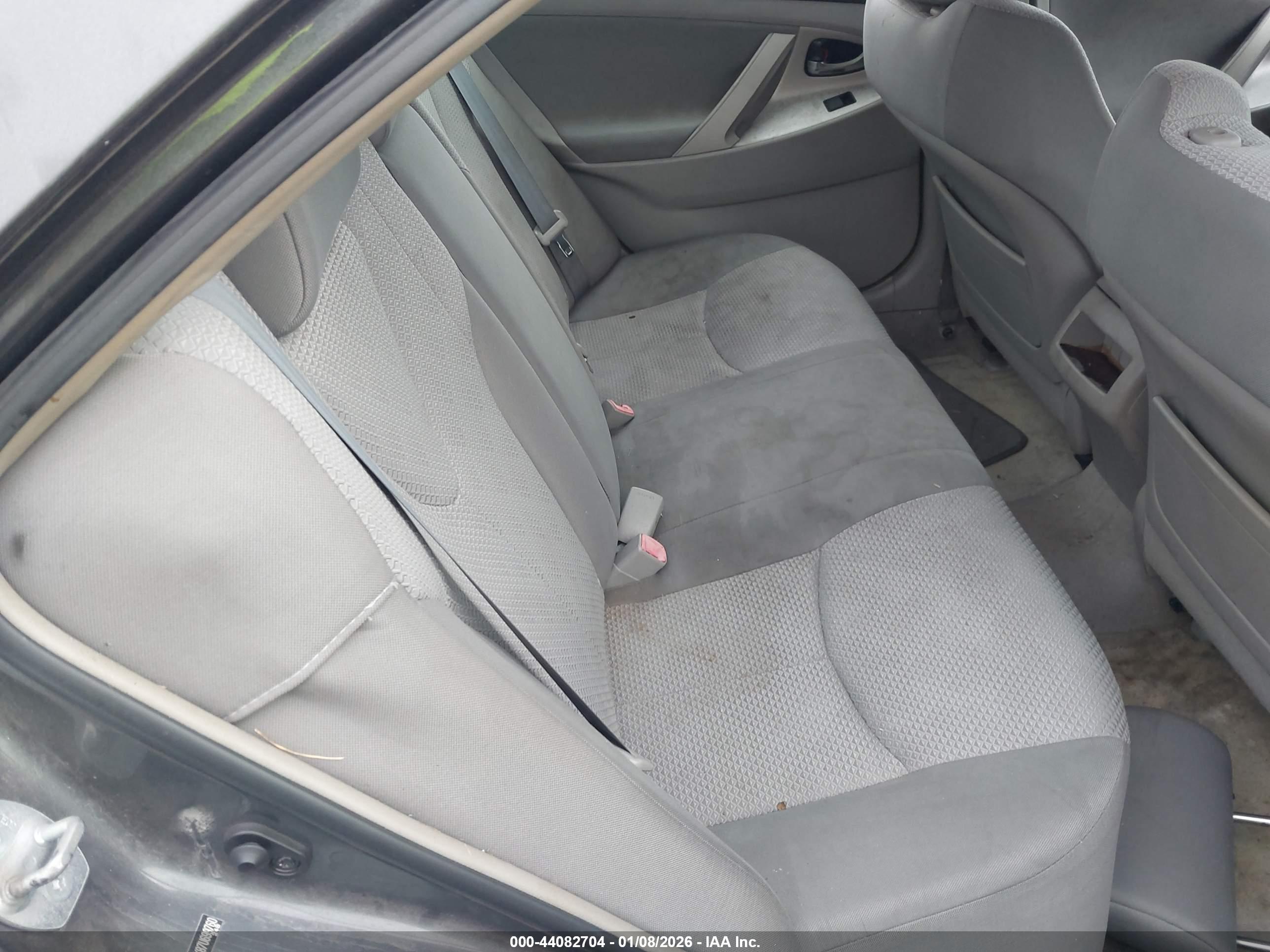 TOYOTA CAMRY image 8