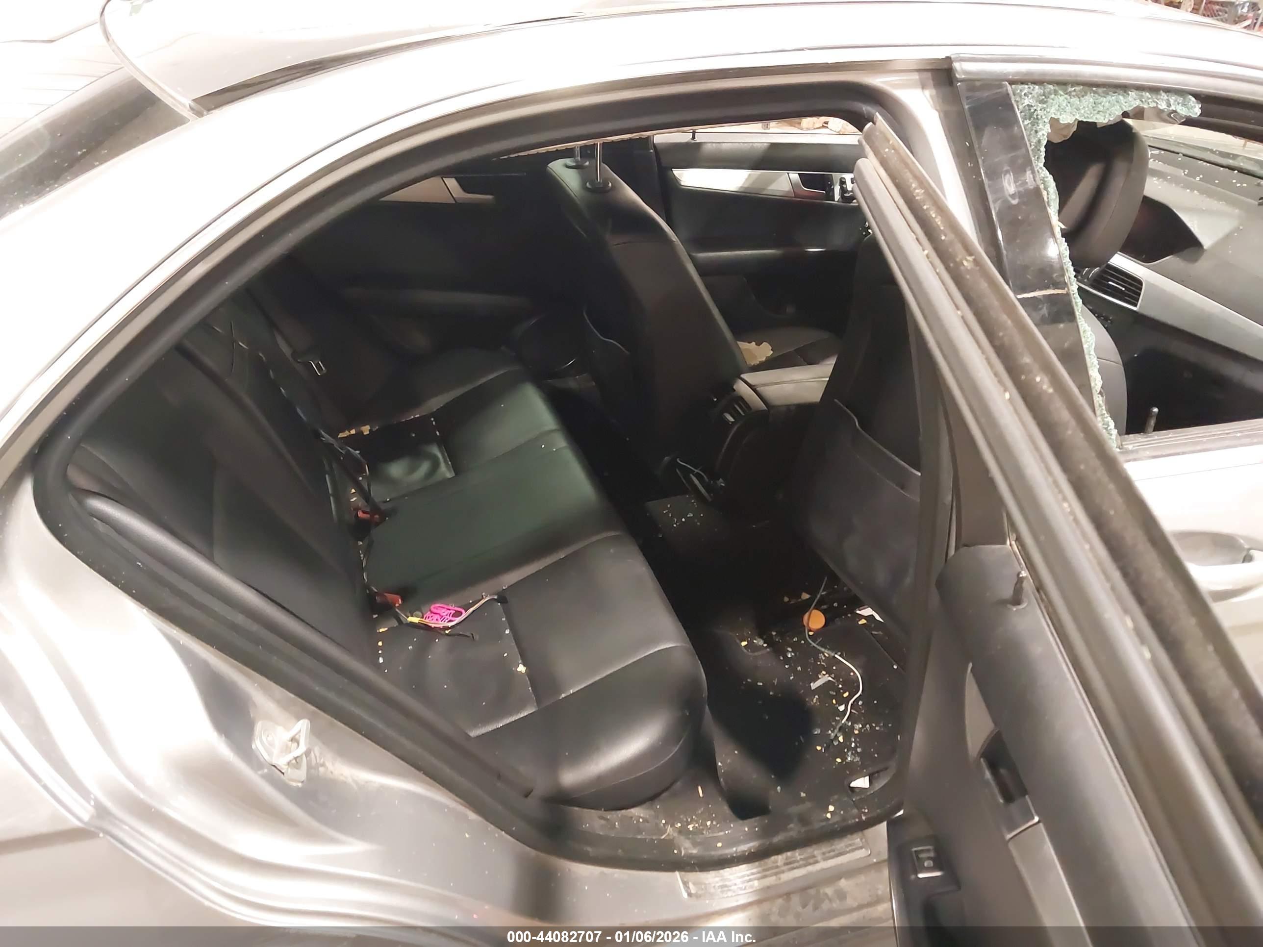 MERCEDES-BENZ C image 8