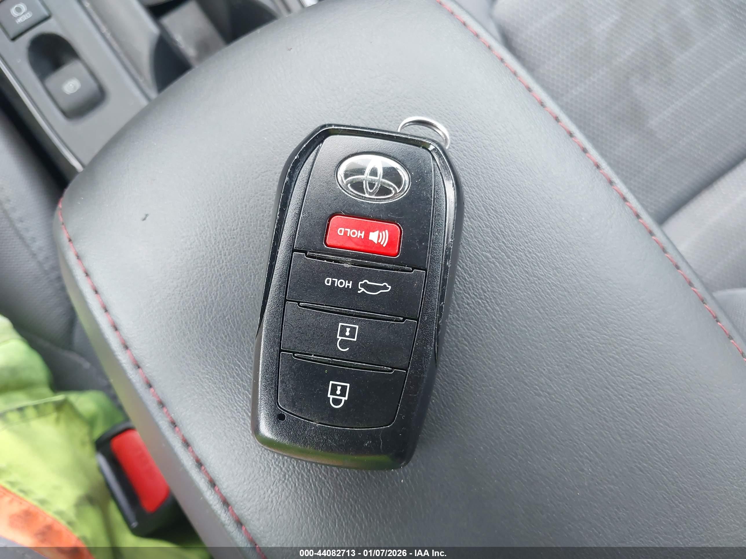 TOYOTA COROLLA image 11