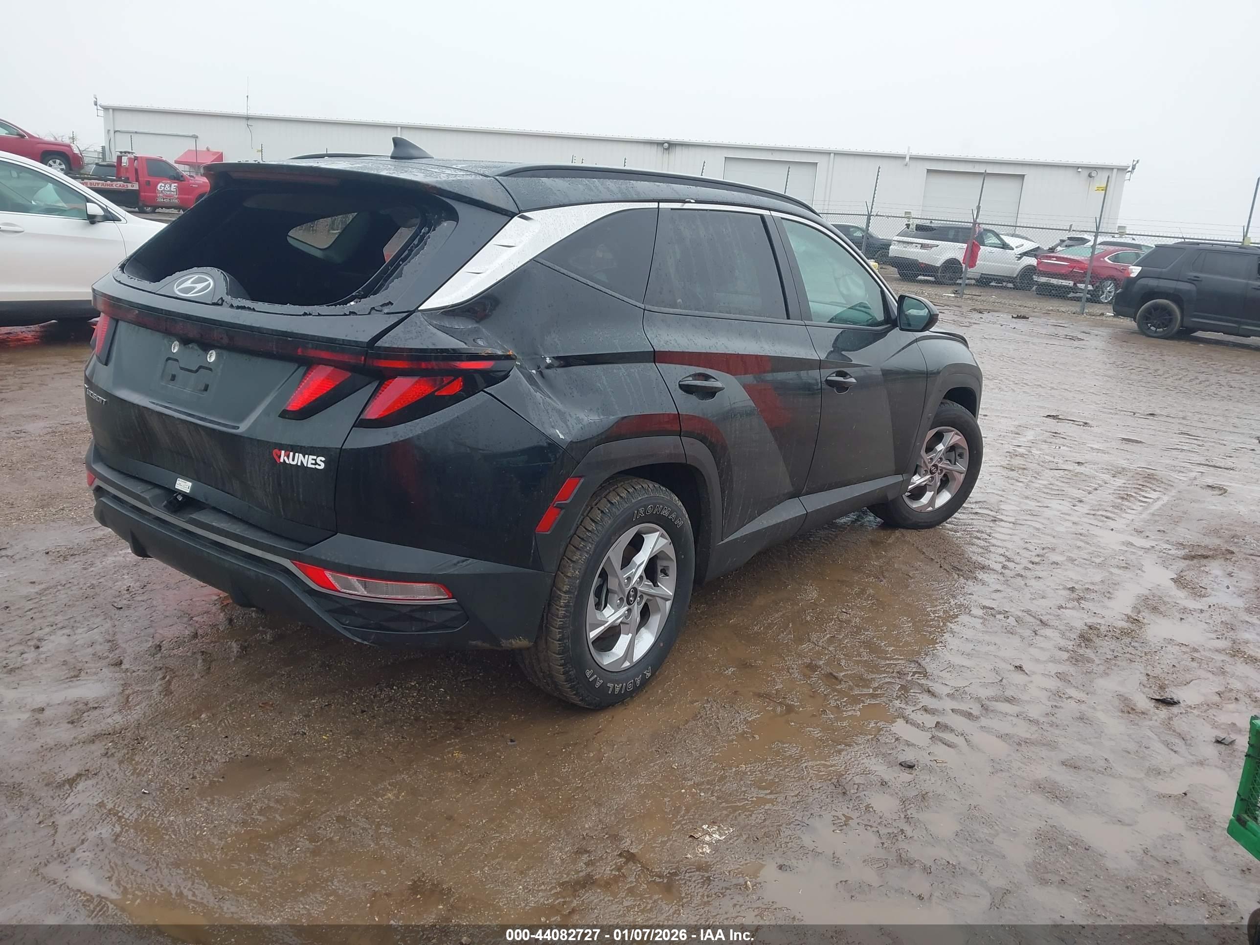 HYUNDAI TUCSON image 4