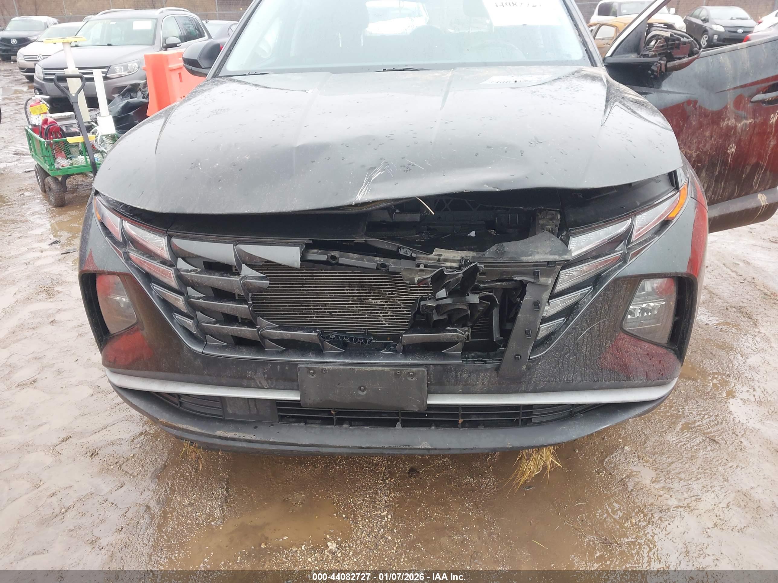HYUNDAI TUCSON image 6