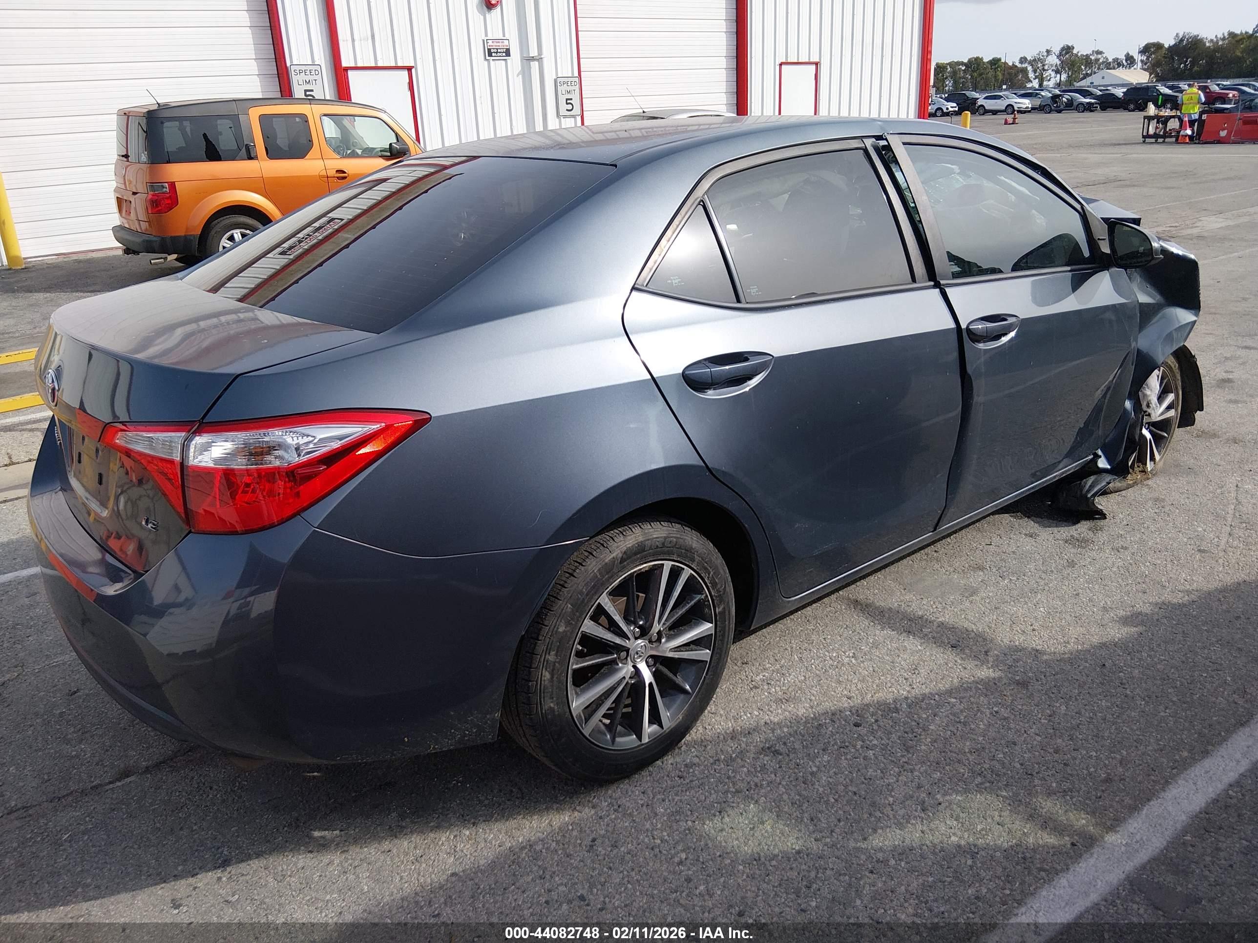 TOYOTA COROLLA image 4
