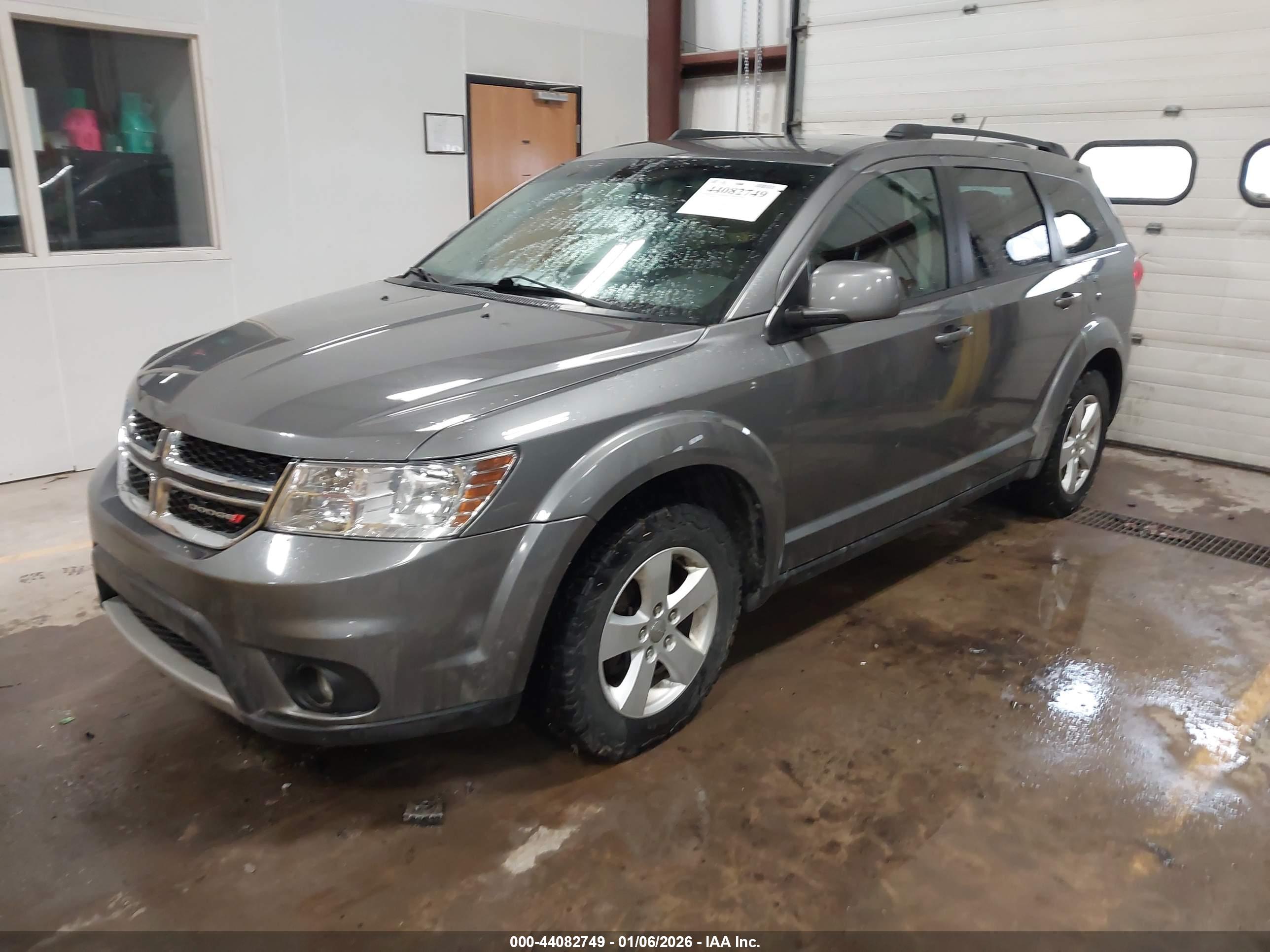 DODGE JOURNEY image 2