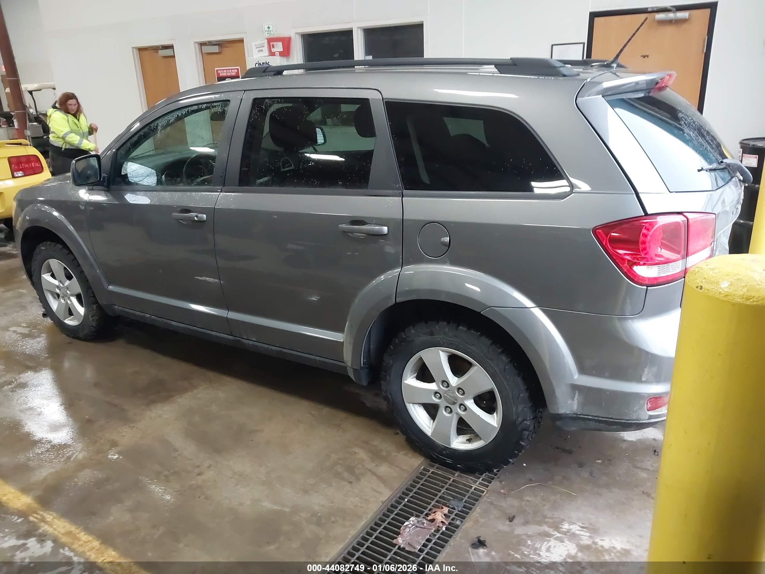 DODGE JOURNEY image 3