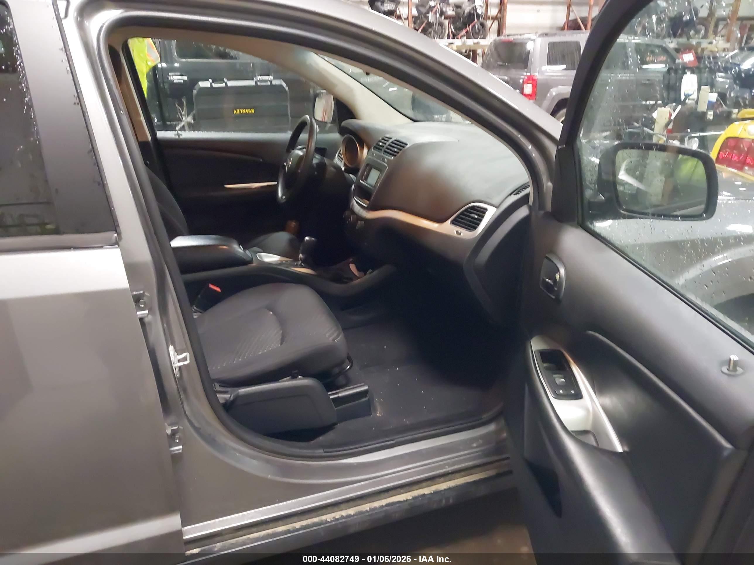DODGE JOURNEY image 5