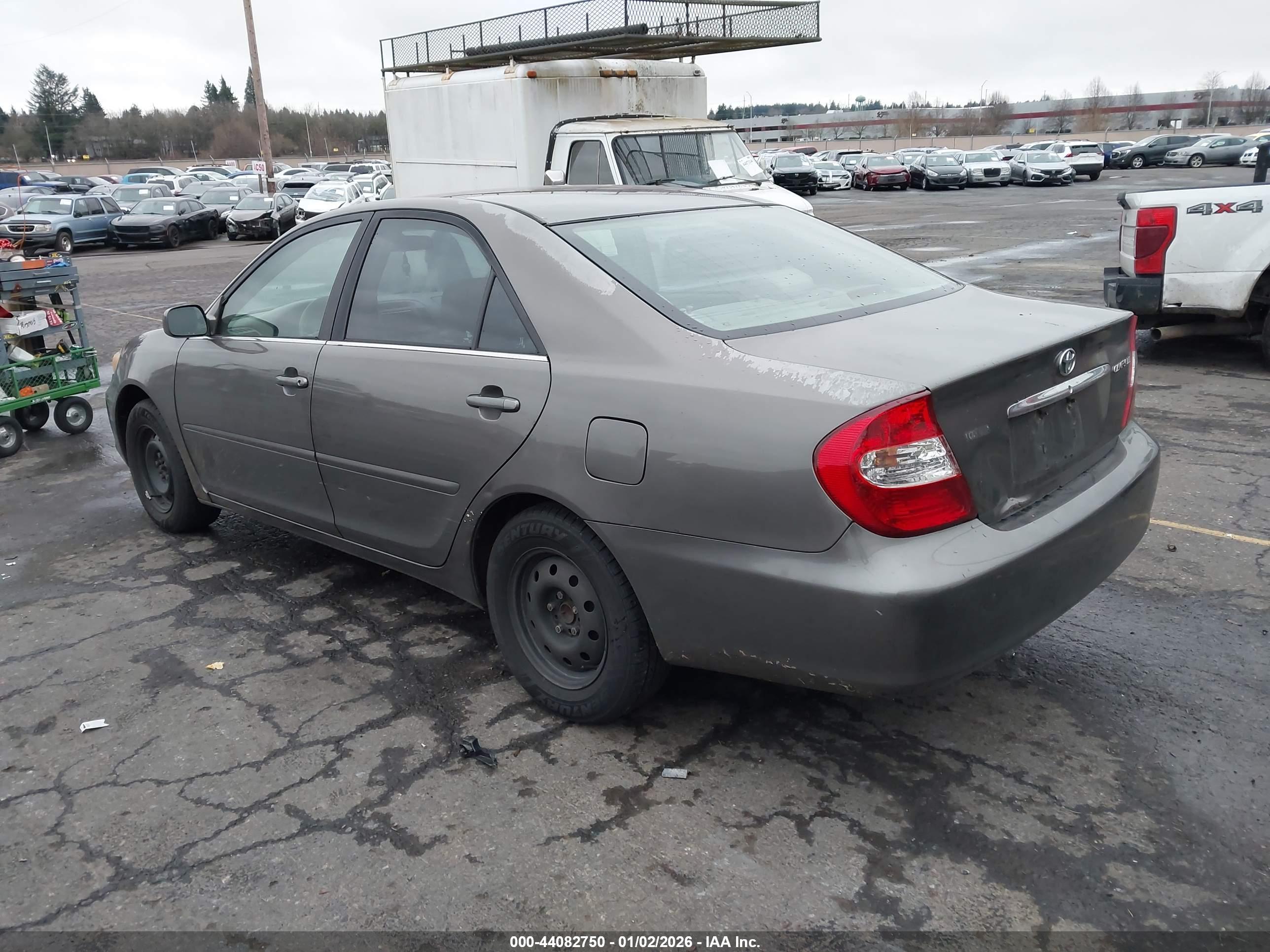 TOYOTA CAMRY image 3