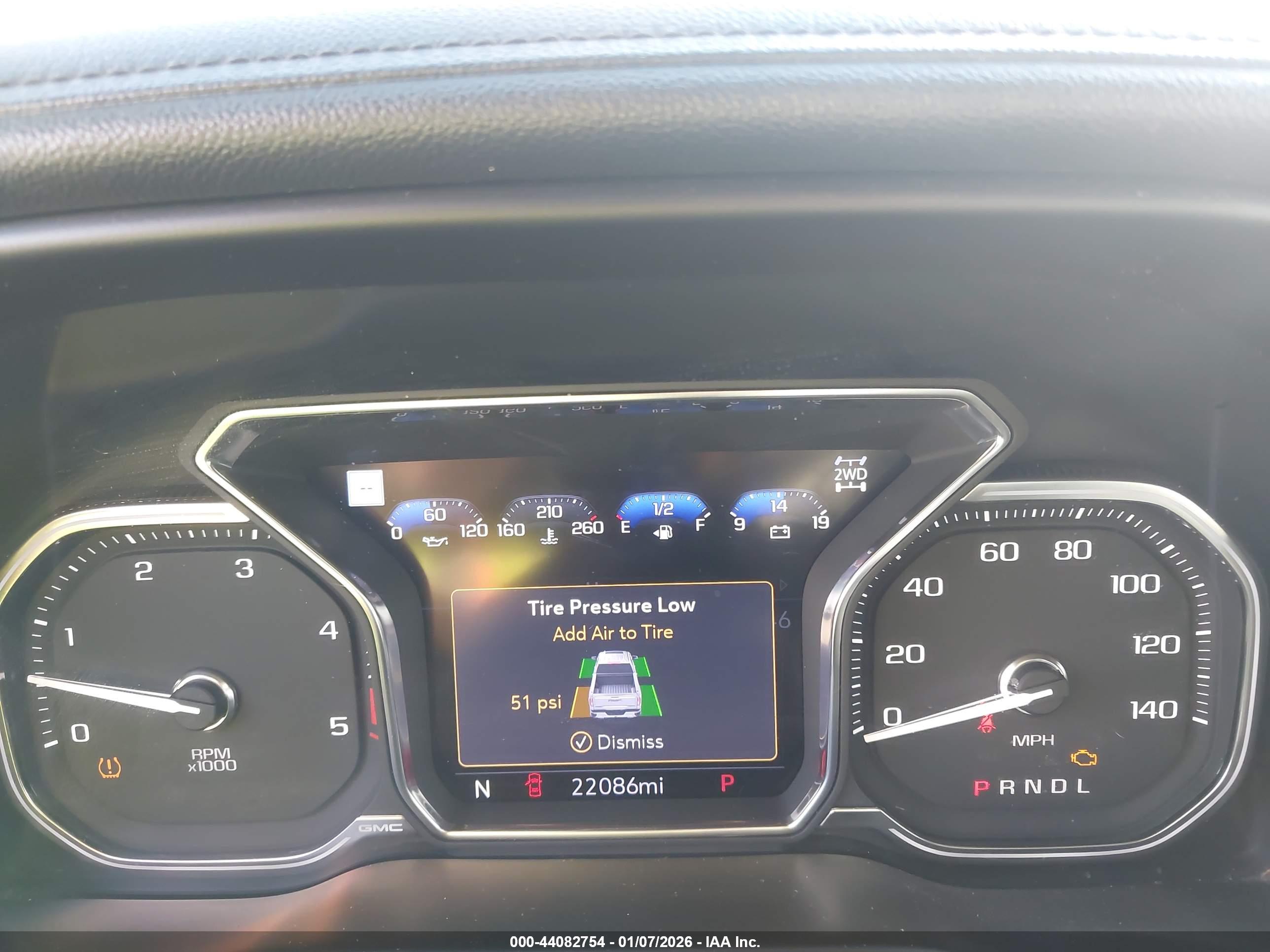 GMC SIERRA image 6