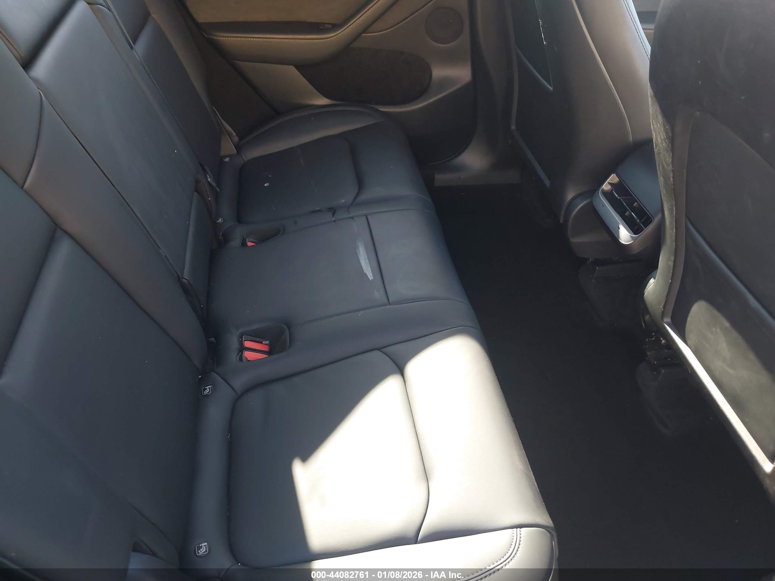 TESLA MODEL image 8