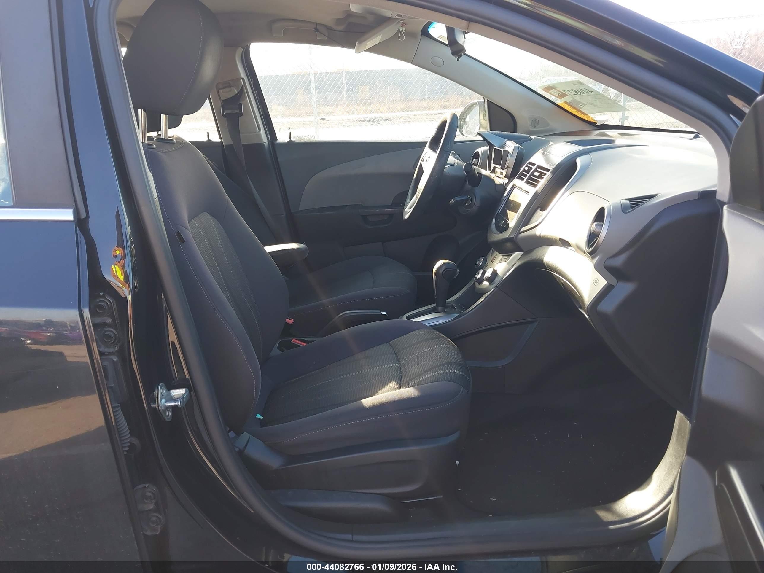CHEVROLET SONIC image 5