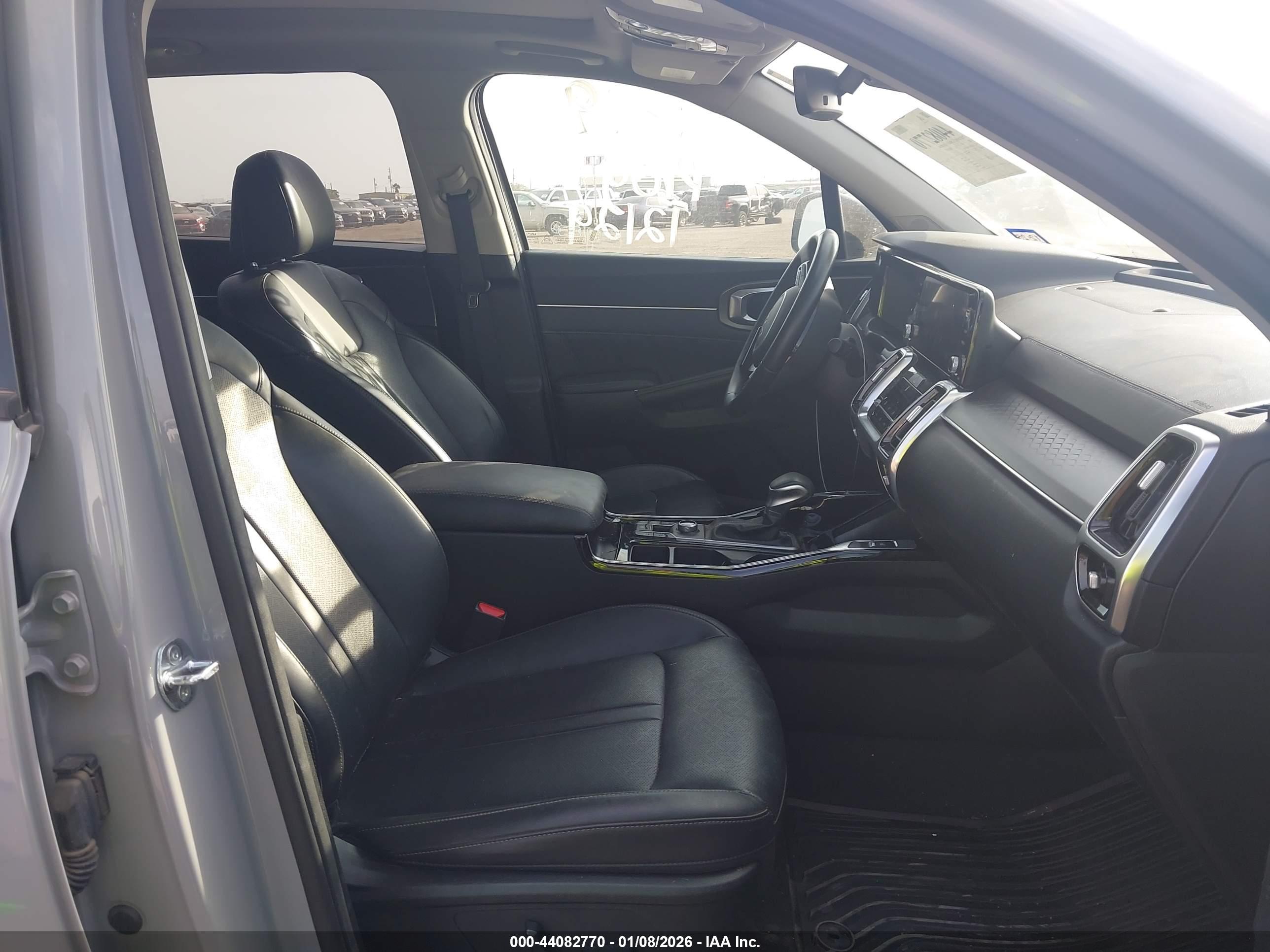 KIA SORENTO image 5