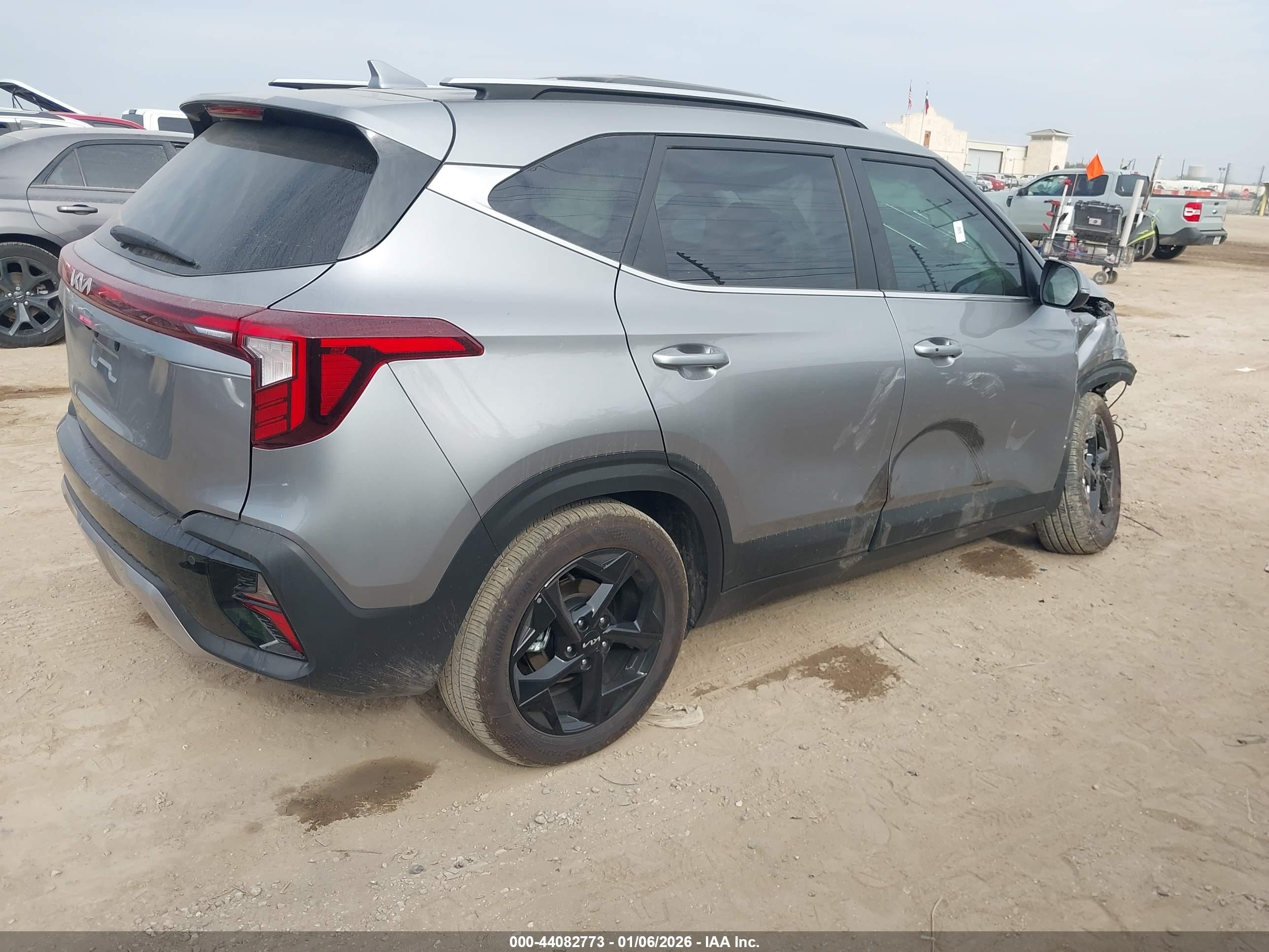 KIA SELTOS image 4