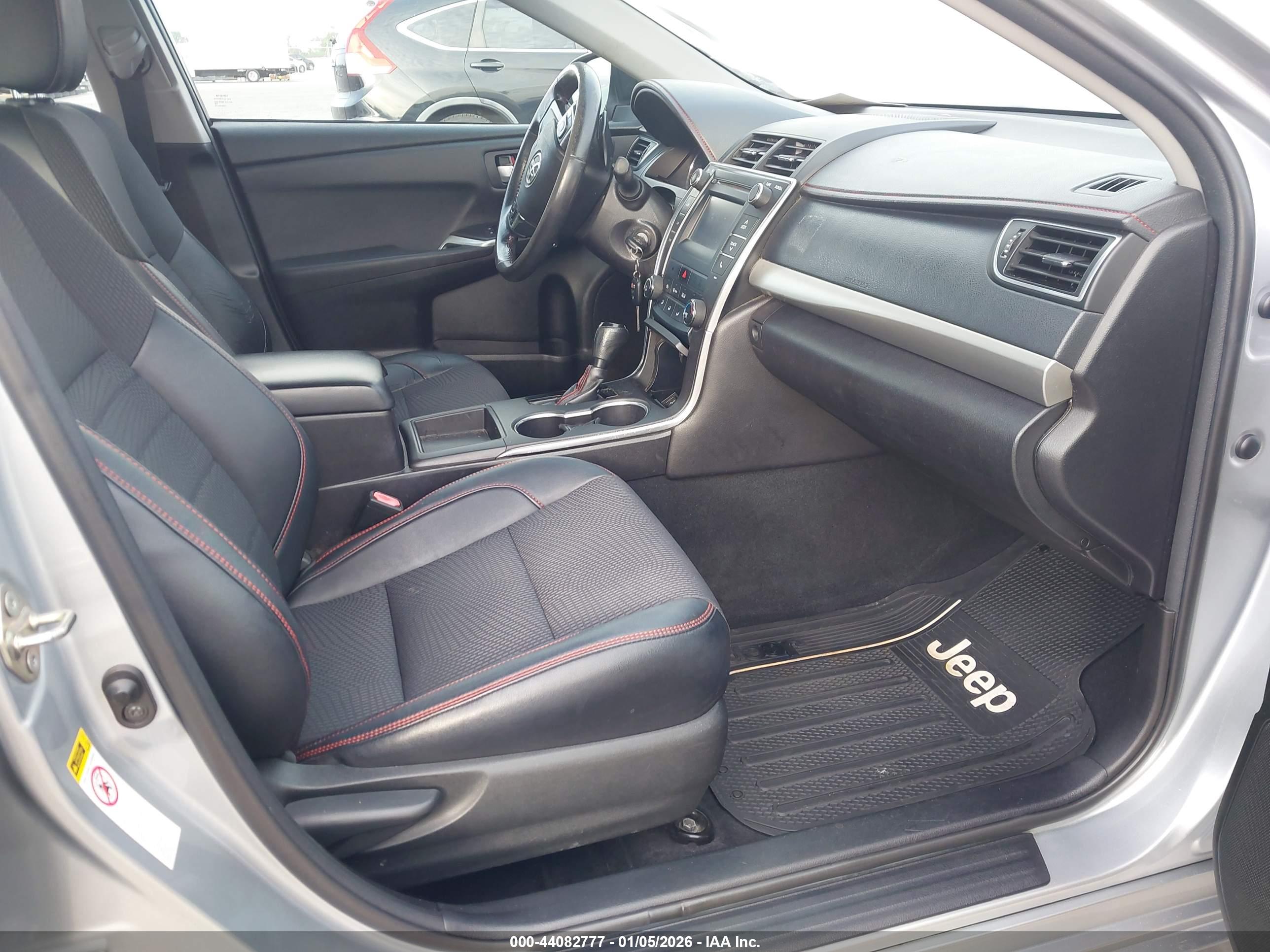 TOYOTA CAMRY image 5