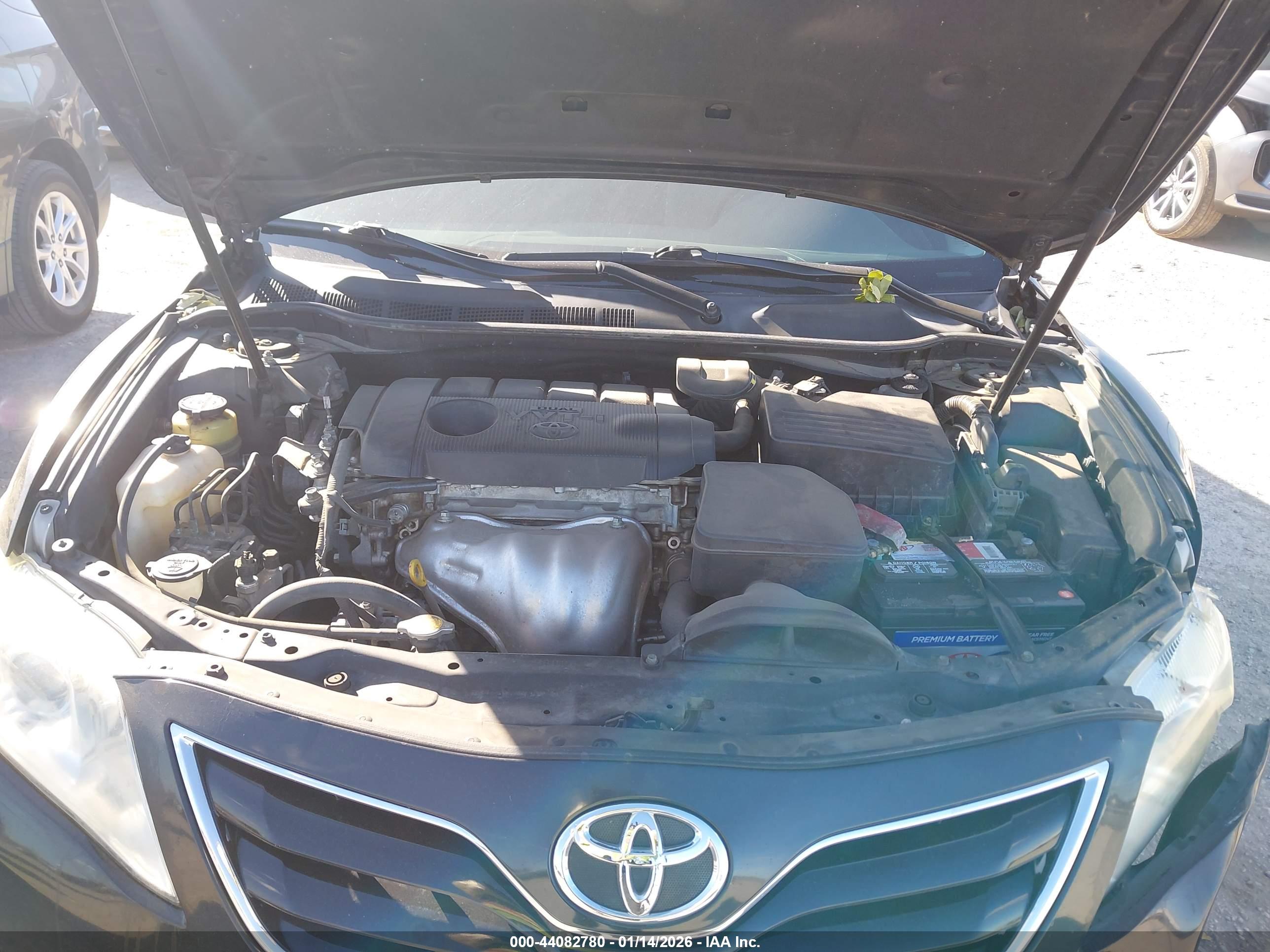 TOYOTA CAMRY image 10
