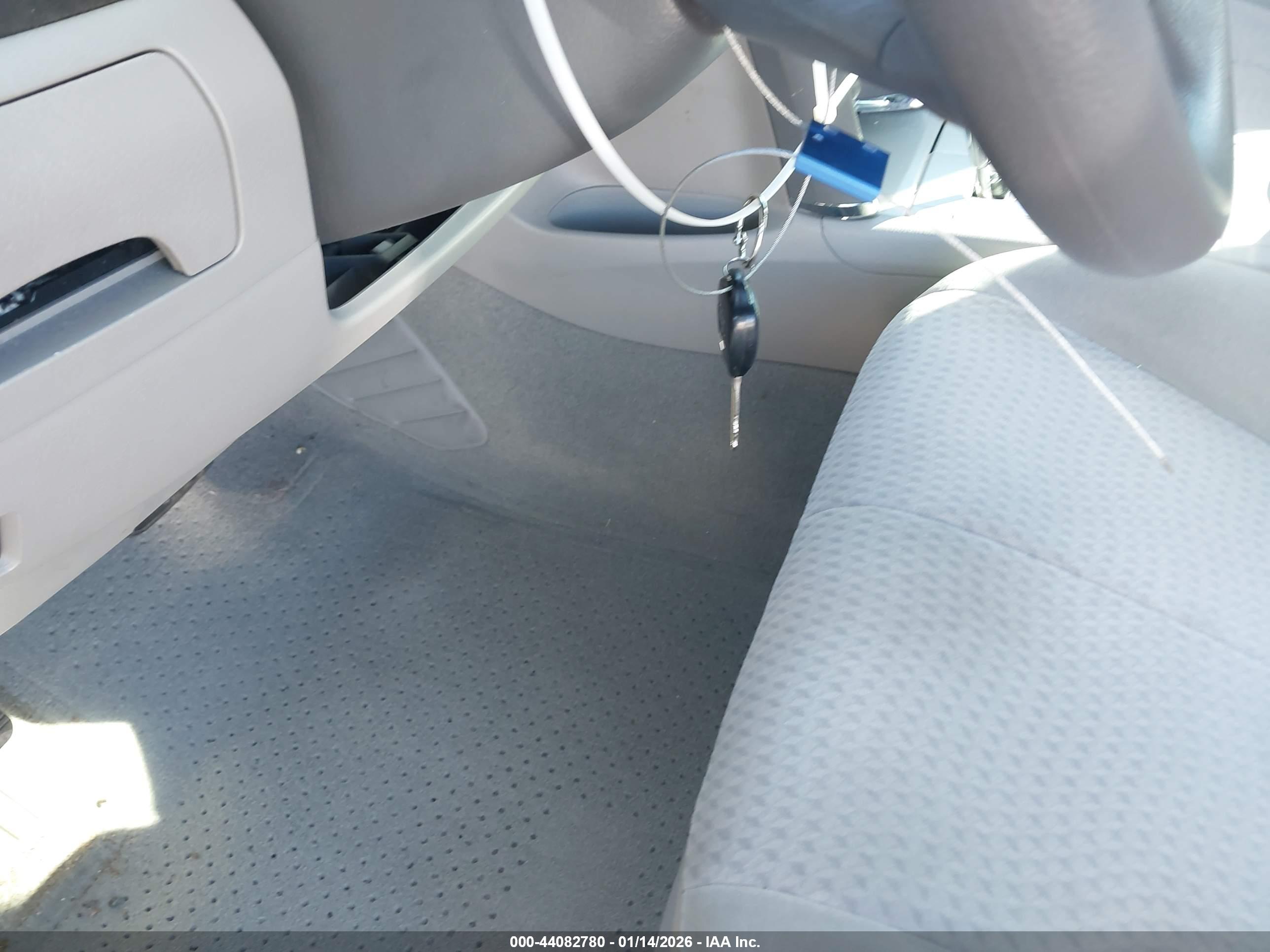 TOYOTA CAMRY image 11