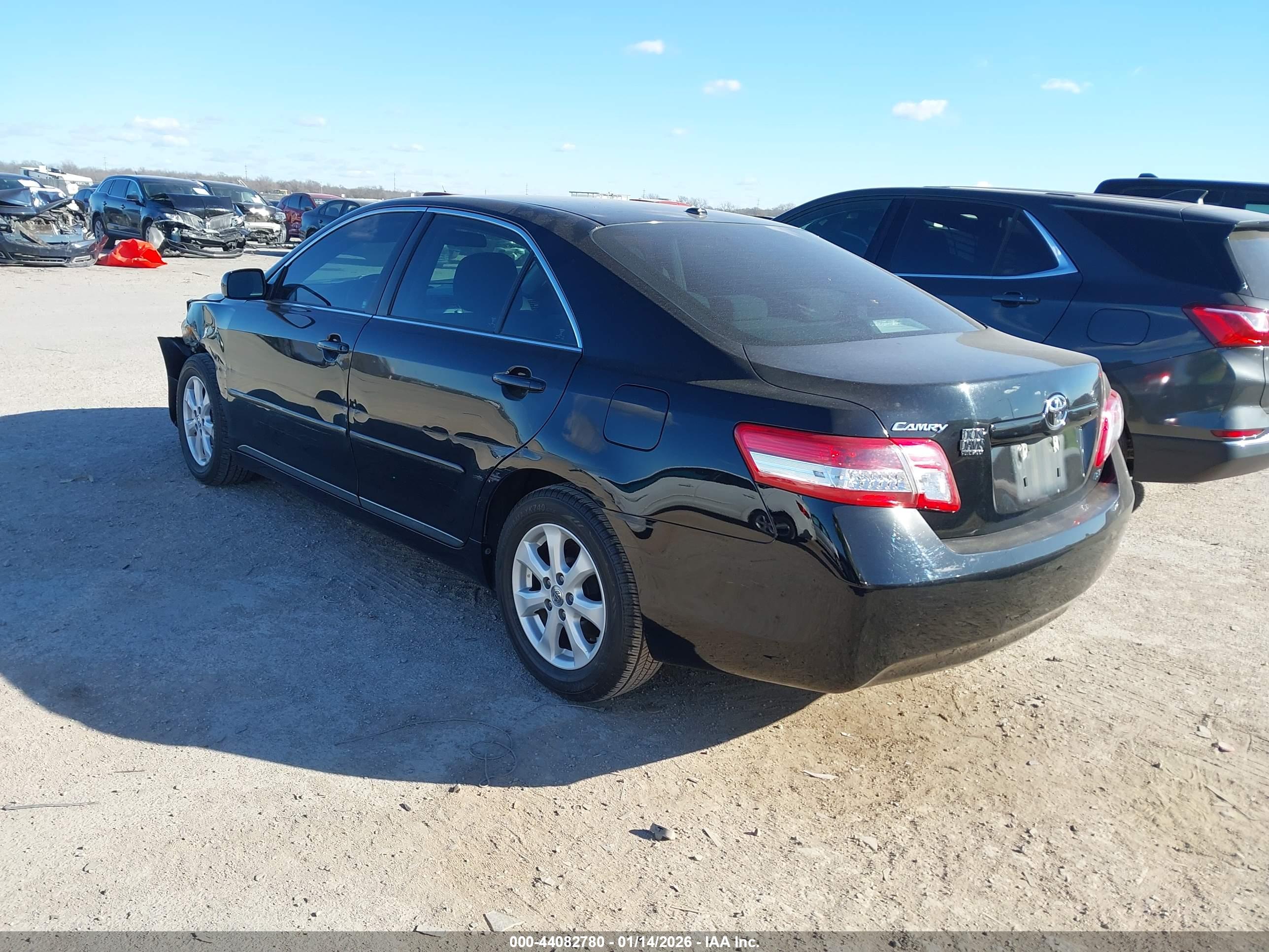 TOYOTA CAMRY image 3