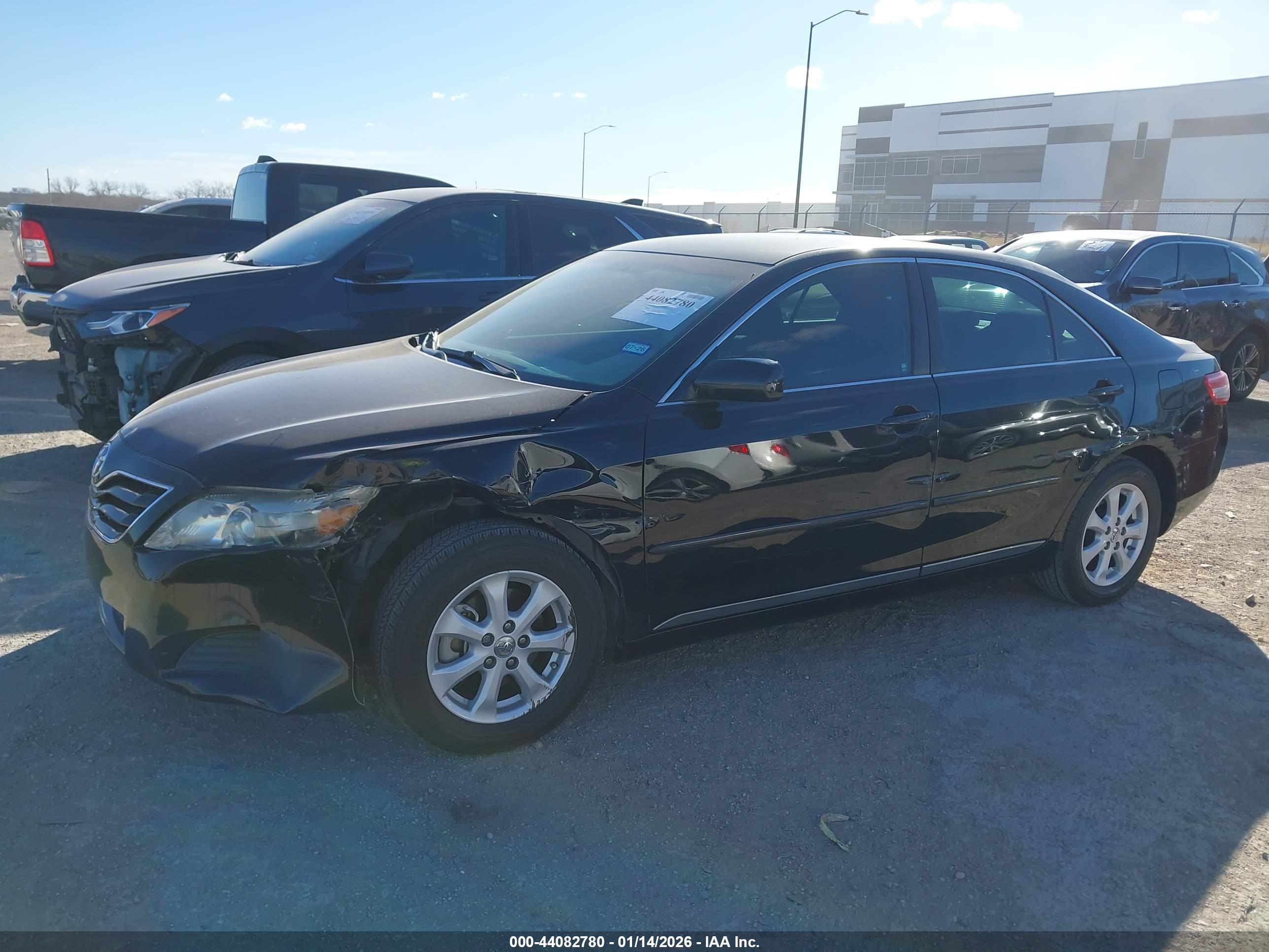 TOYOTA CAMRY image 6