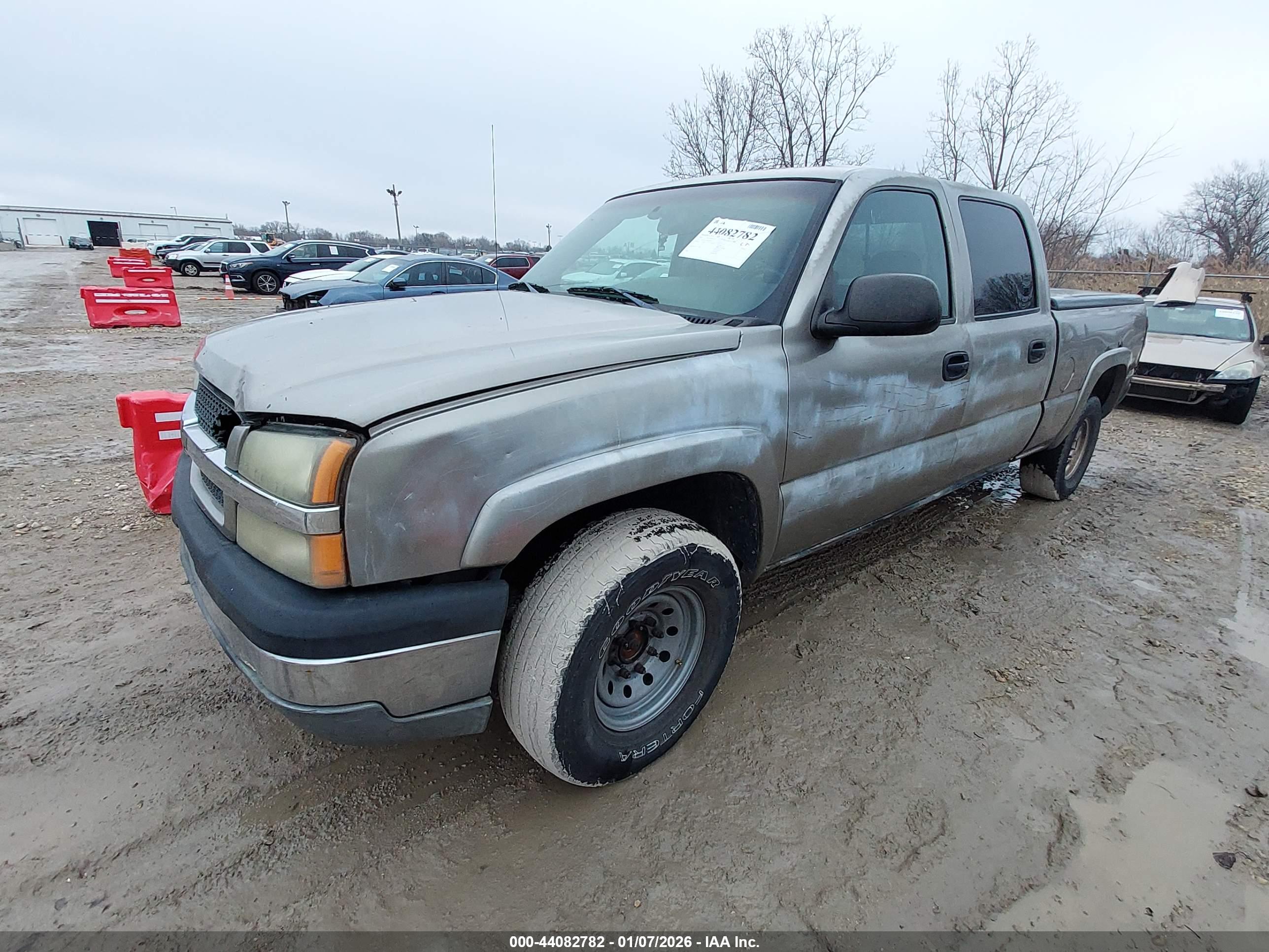 CHEVROLET SILVERADO image 2
