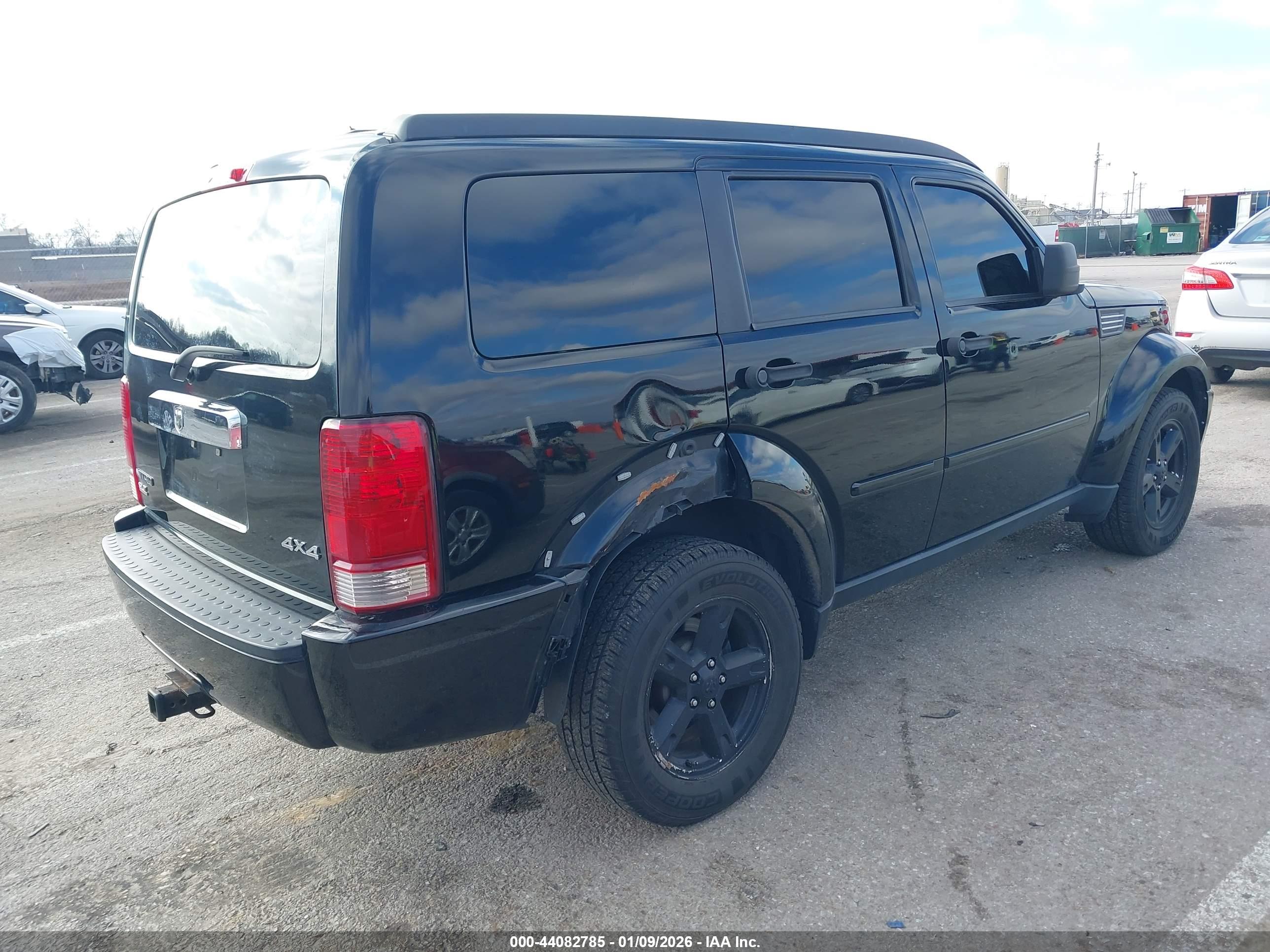 DODGE NITRO image 4