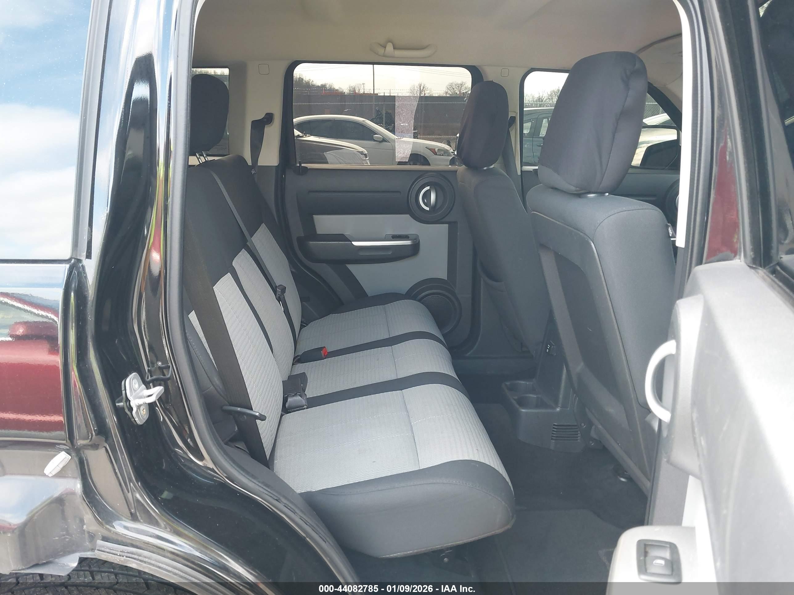 DODGE NITRO image 8