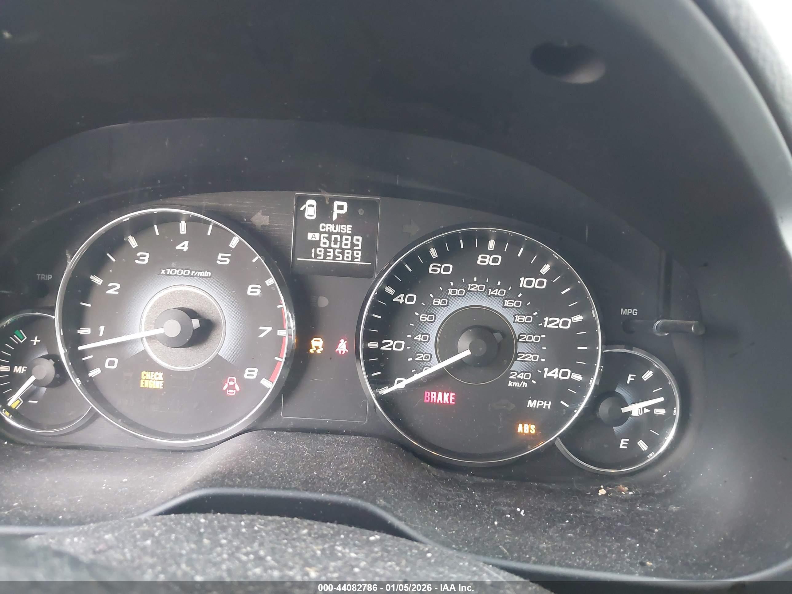 SUBARU OUTBACK image 7