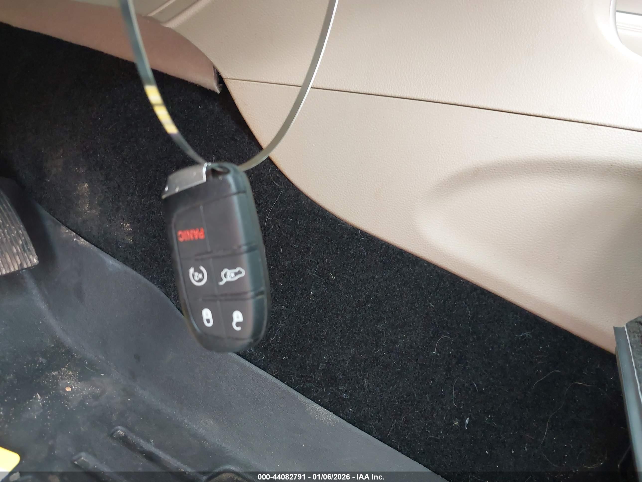 JEEP GRAND image 11