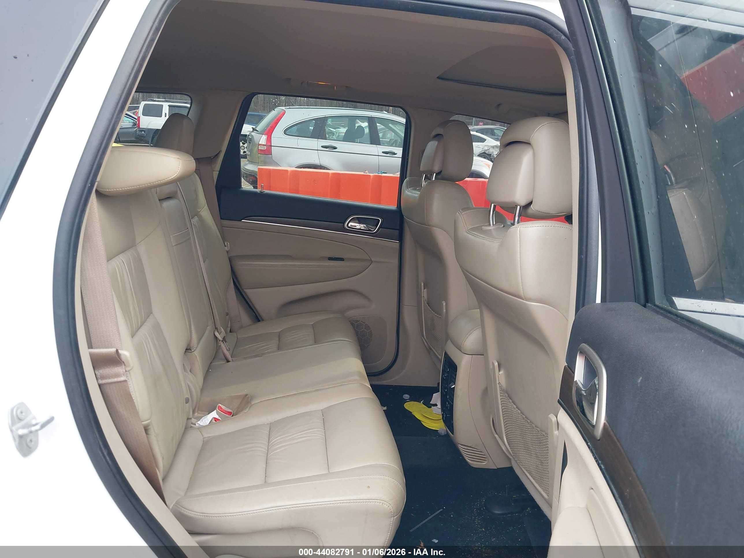 JEEP GRAND image 8
