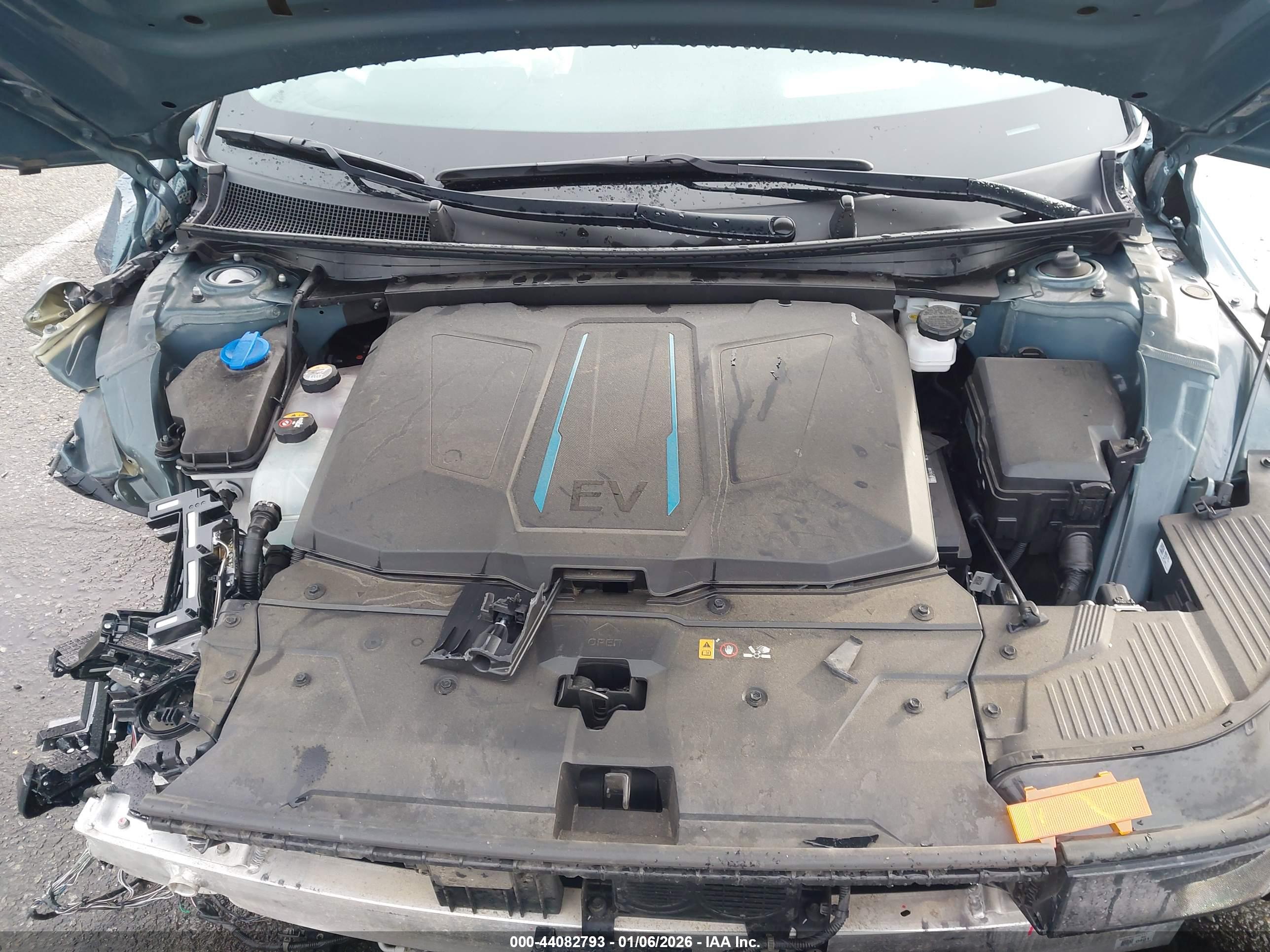 HYUNDAI IONIQ image 10