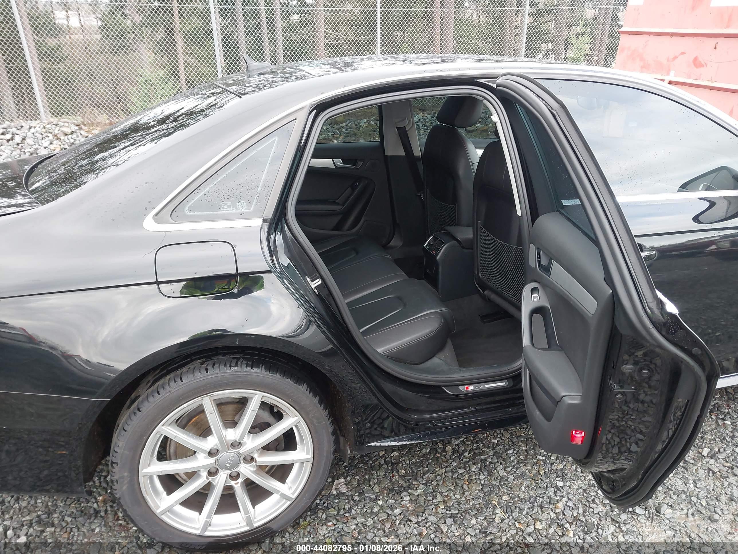 AUDI A4 image 8