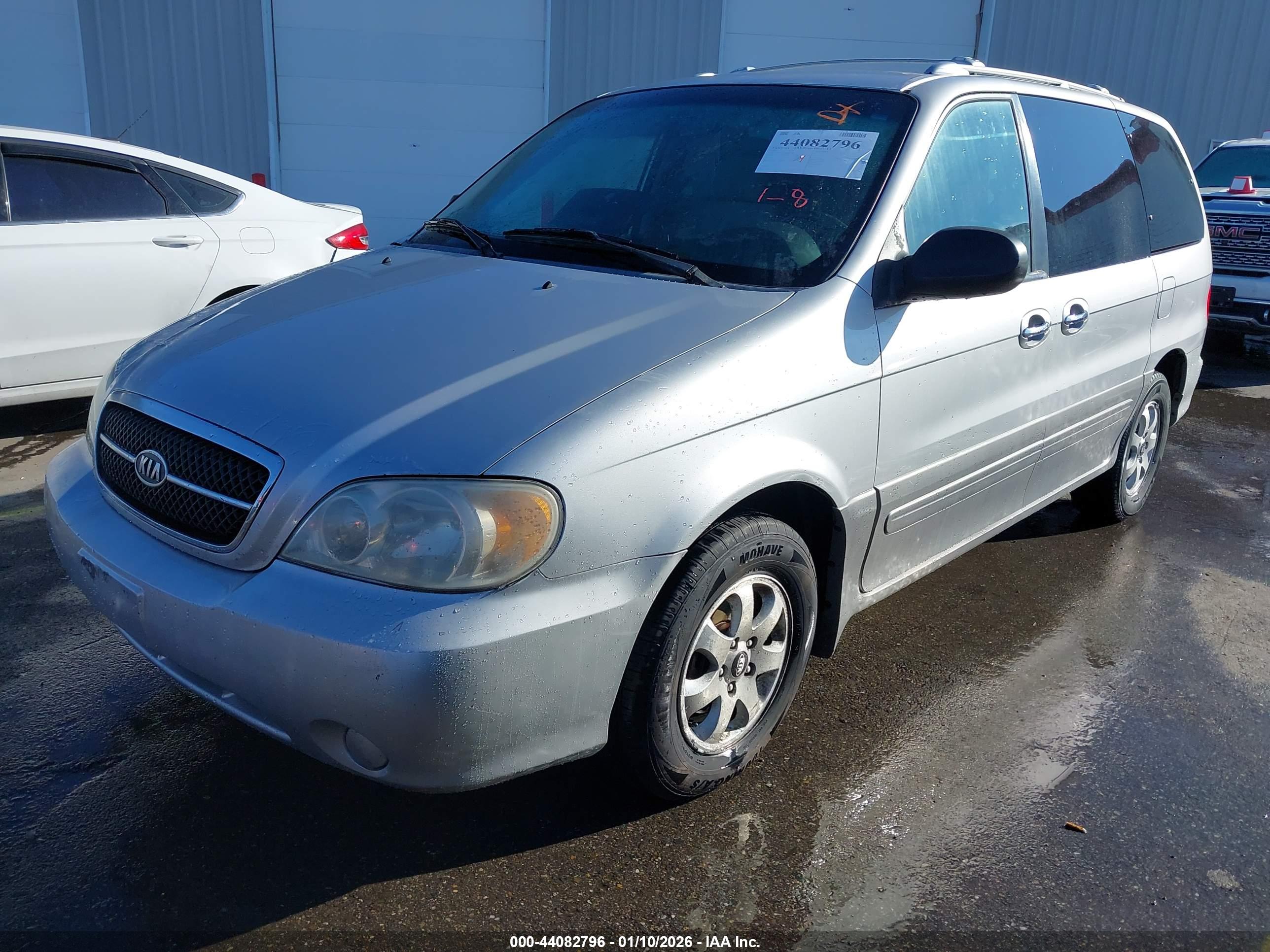 KIA SEDONA image 2