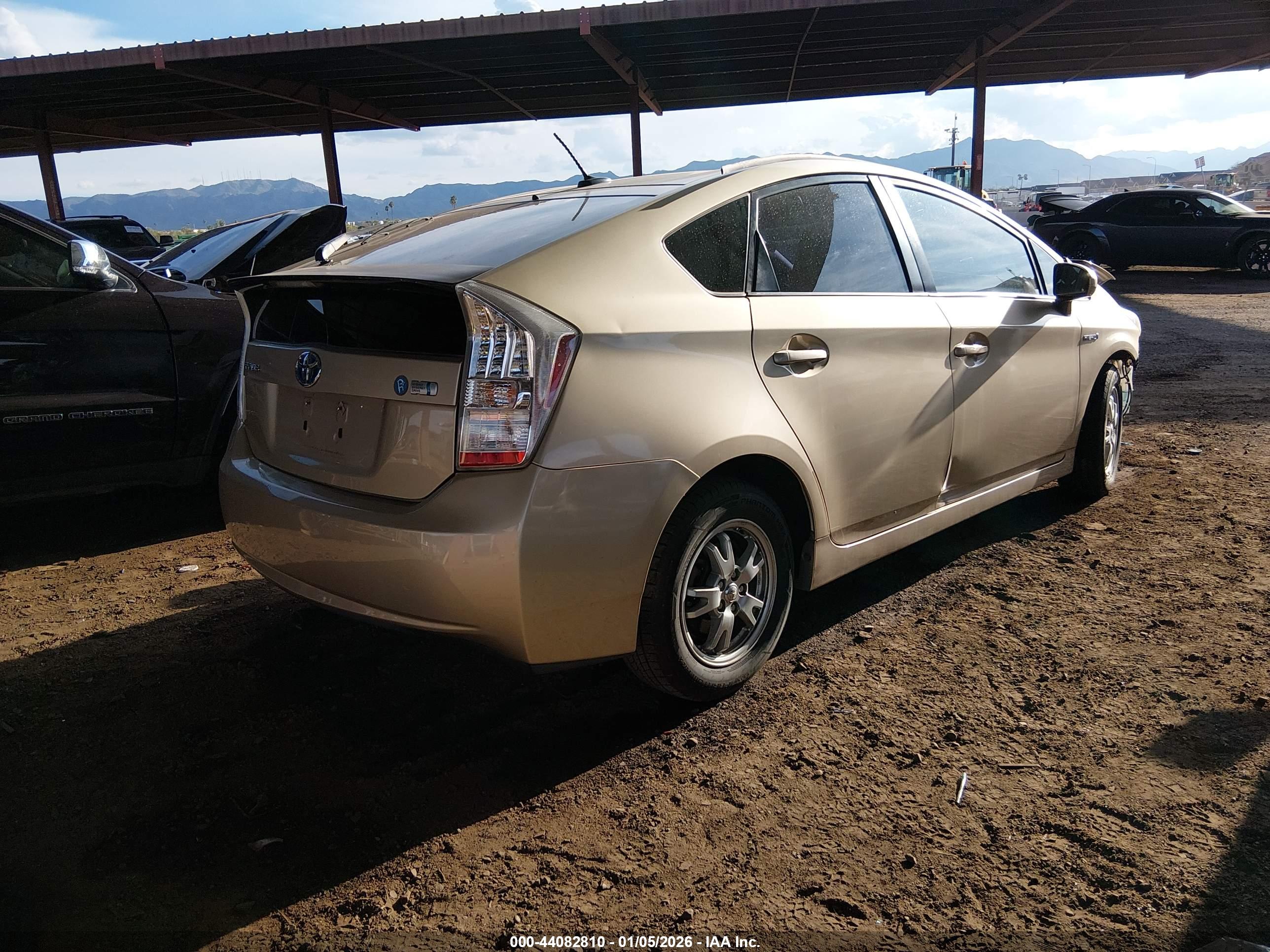 TOYOTA PRIUS image 4
