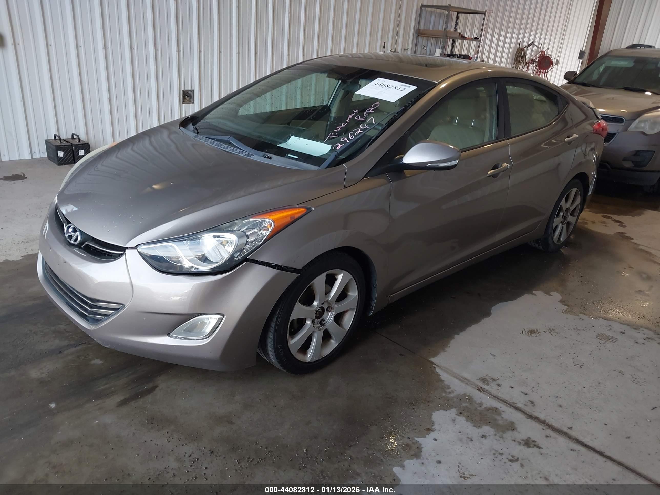 HYUNDAI ELANTRA image 2