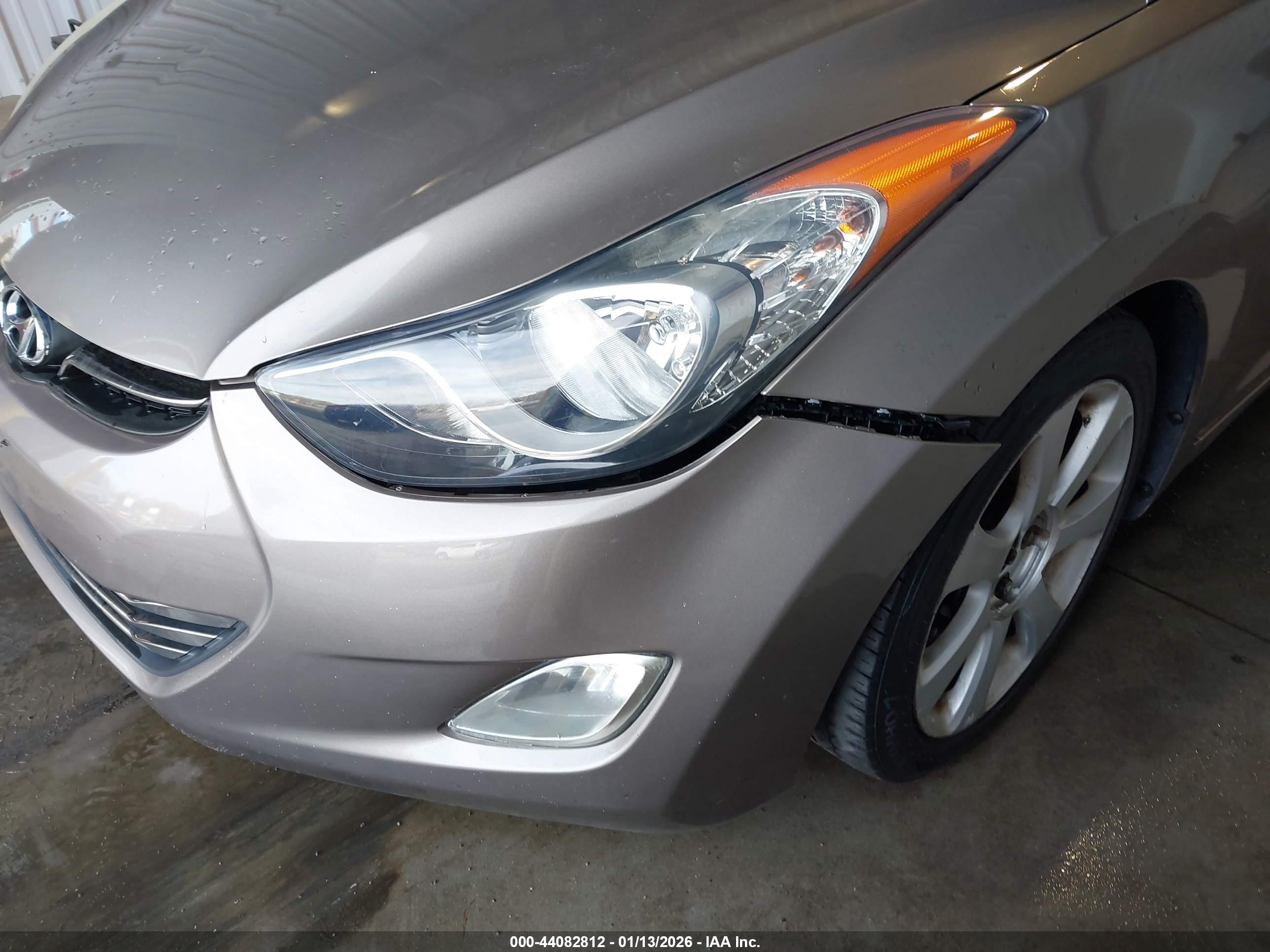 HYUNDAI ELANTRA image 6