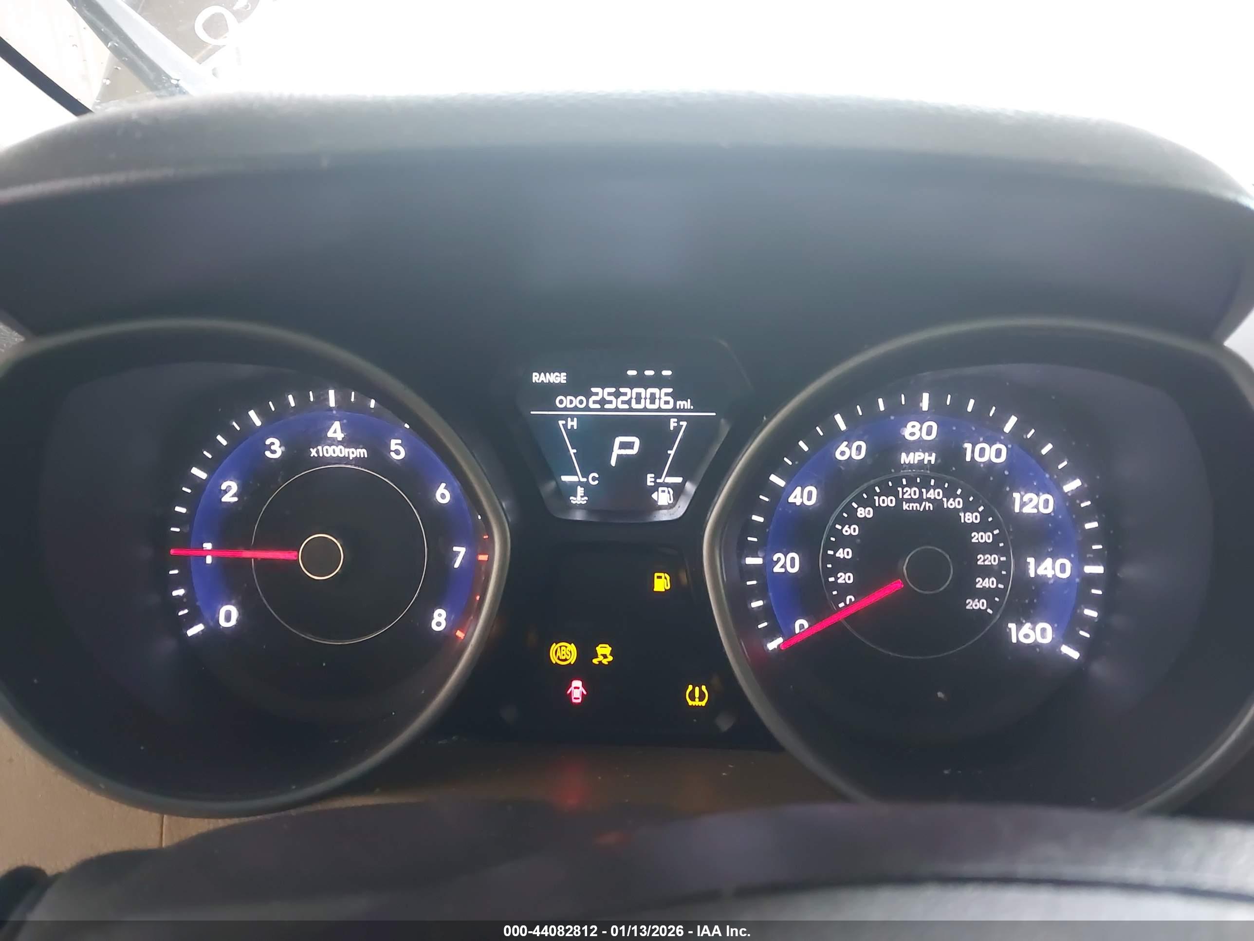 HYUNDAI ELANTRA image 7