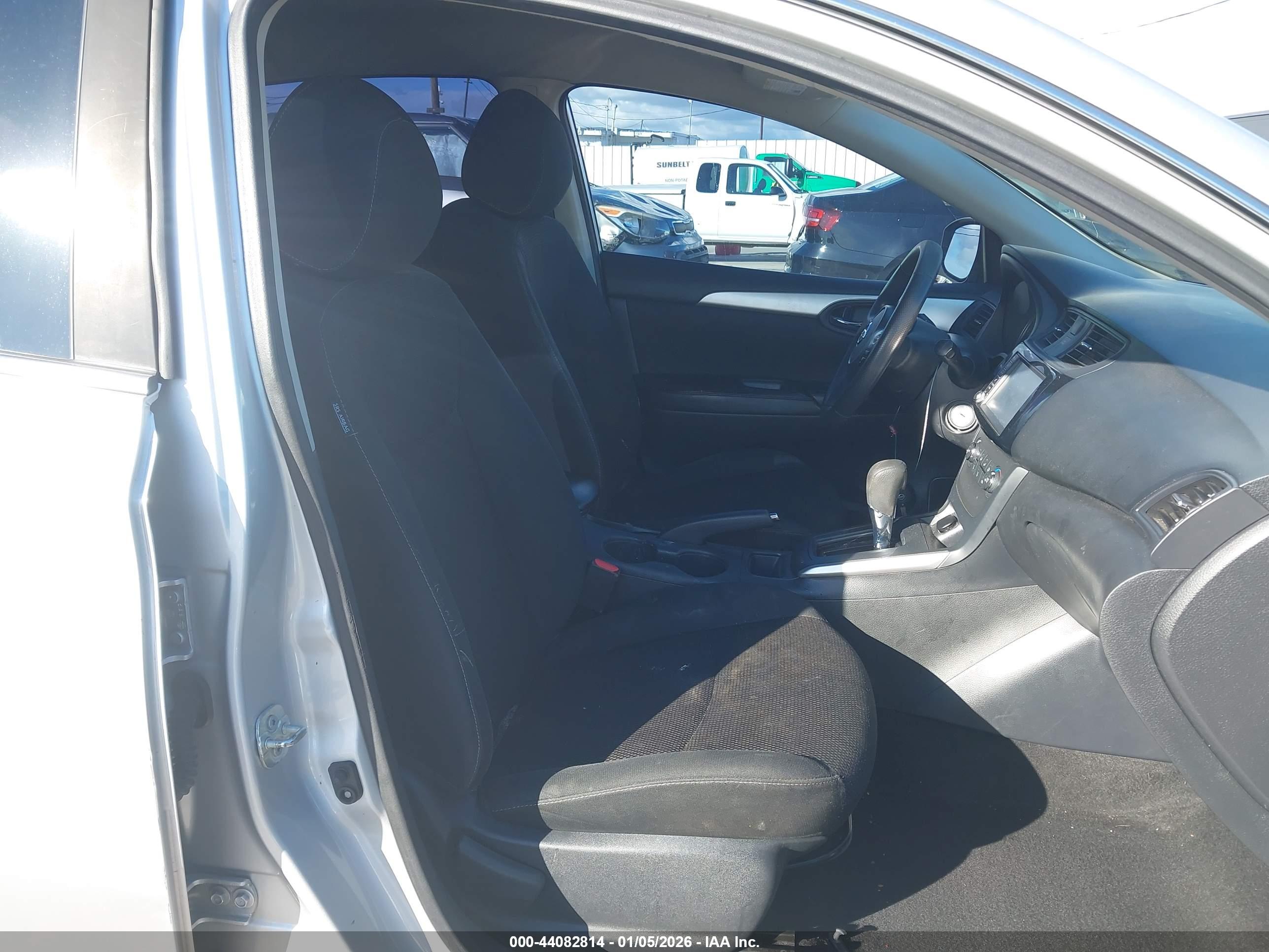 NISSAN SENTRA image 5