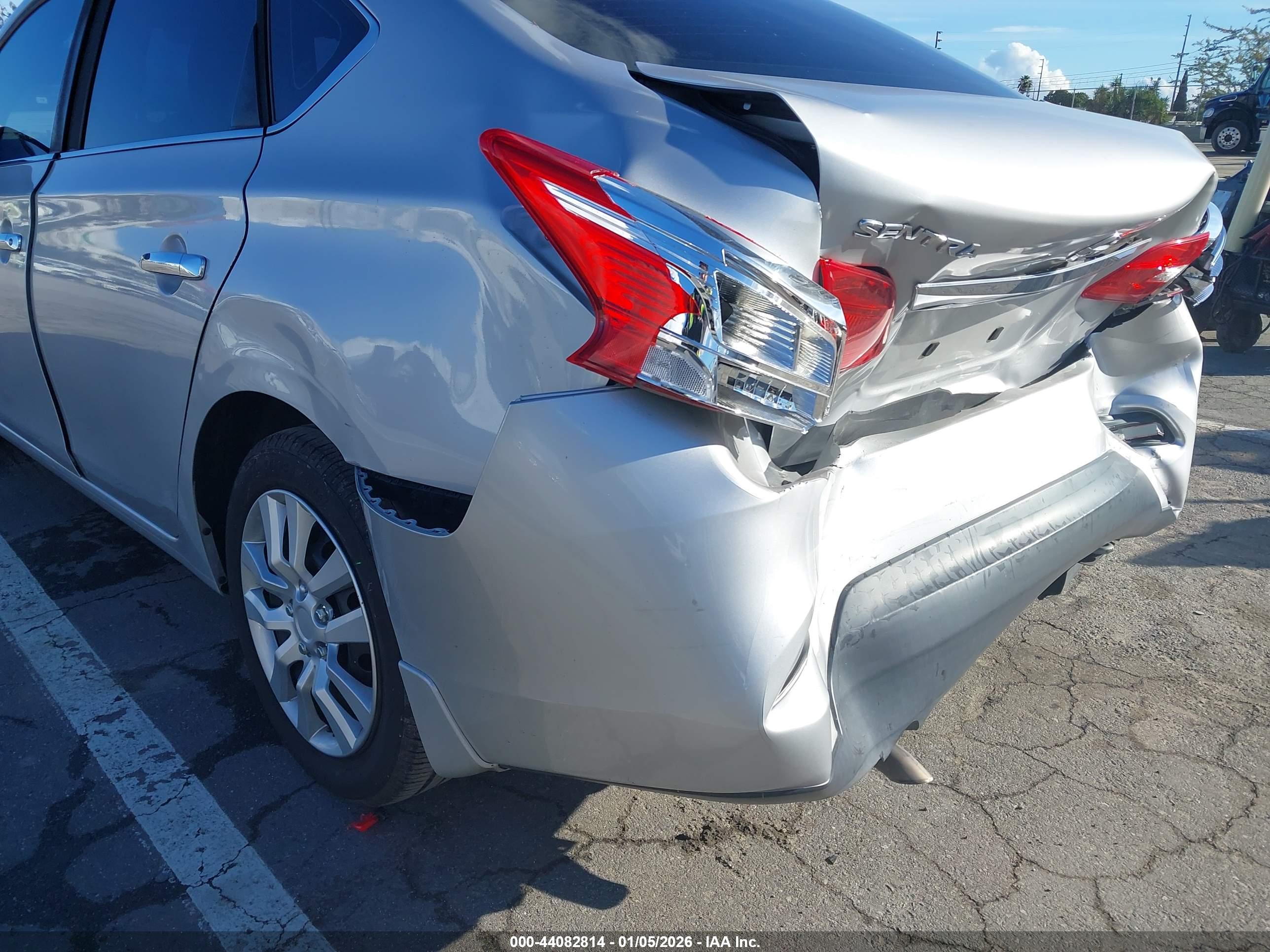 NISSAN SENTRA image 6