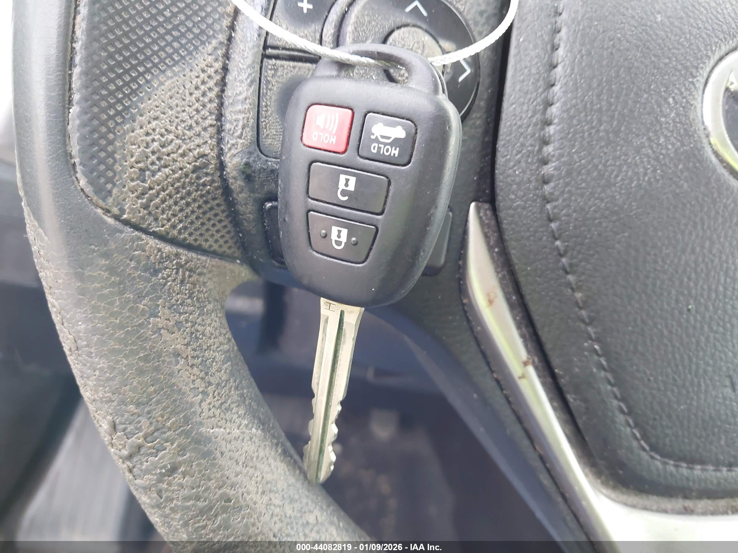 TOYOTA COROLLA image 11