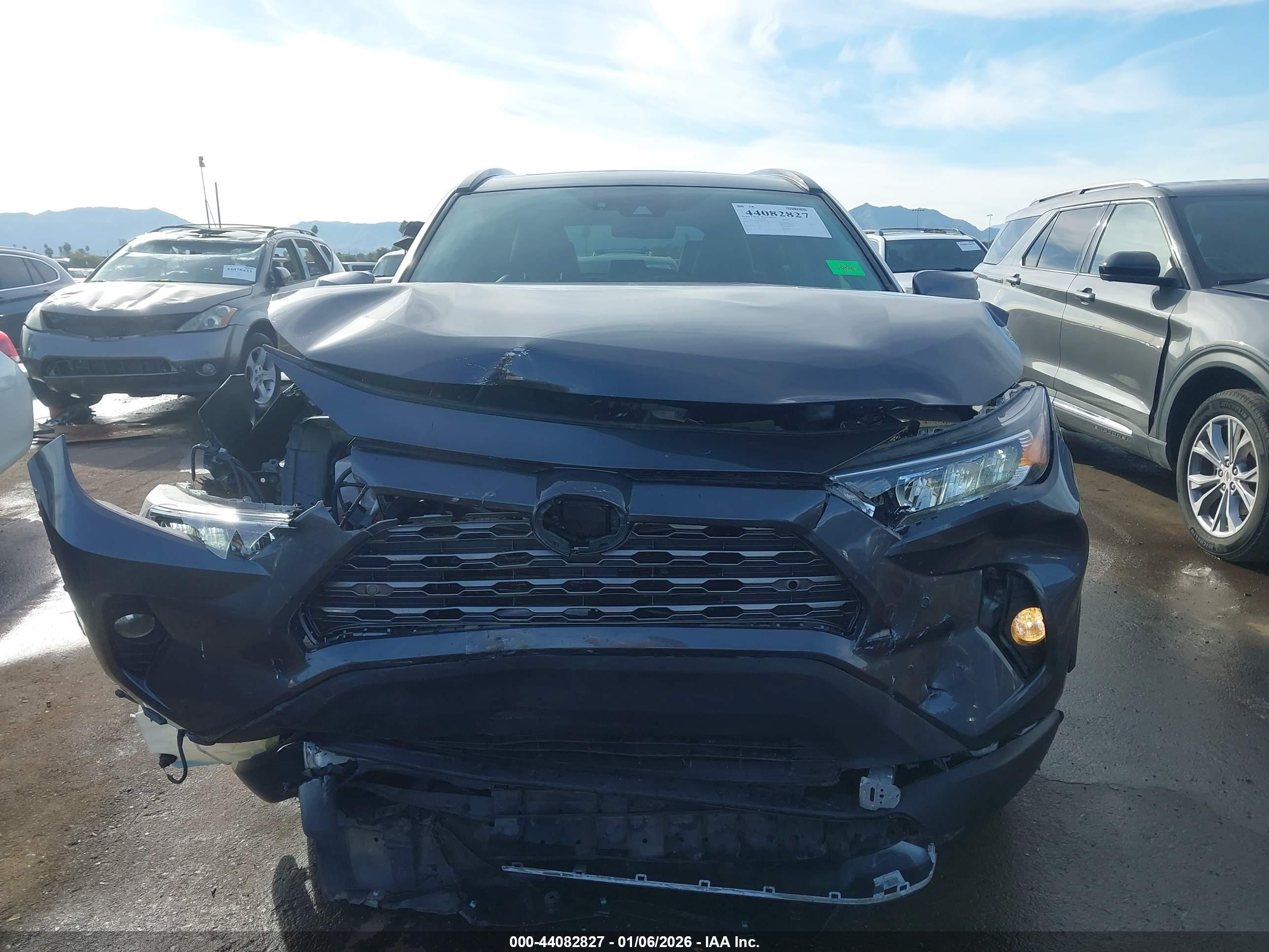 TOYOTA RAV4 image 6