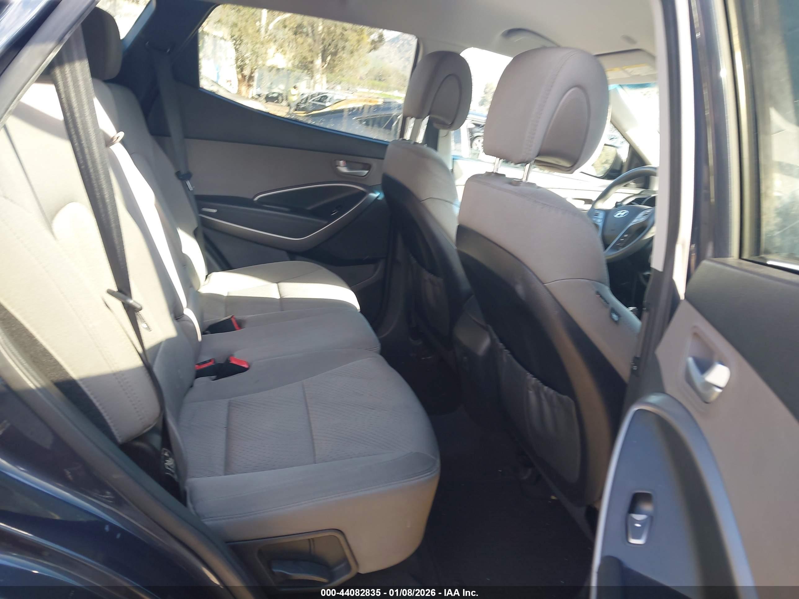 HYUNDAI SANTA image 8