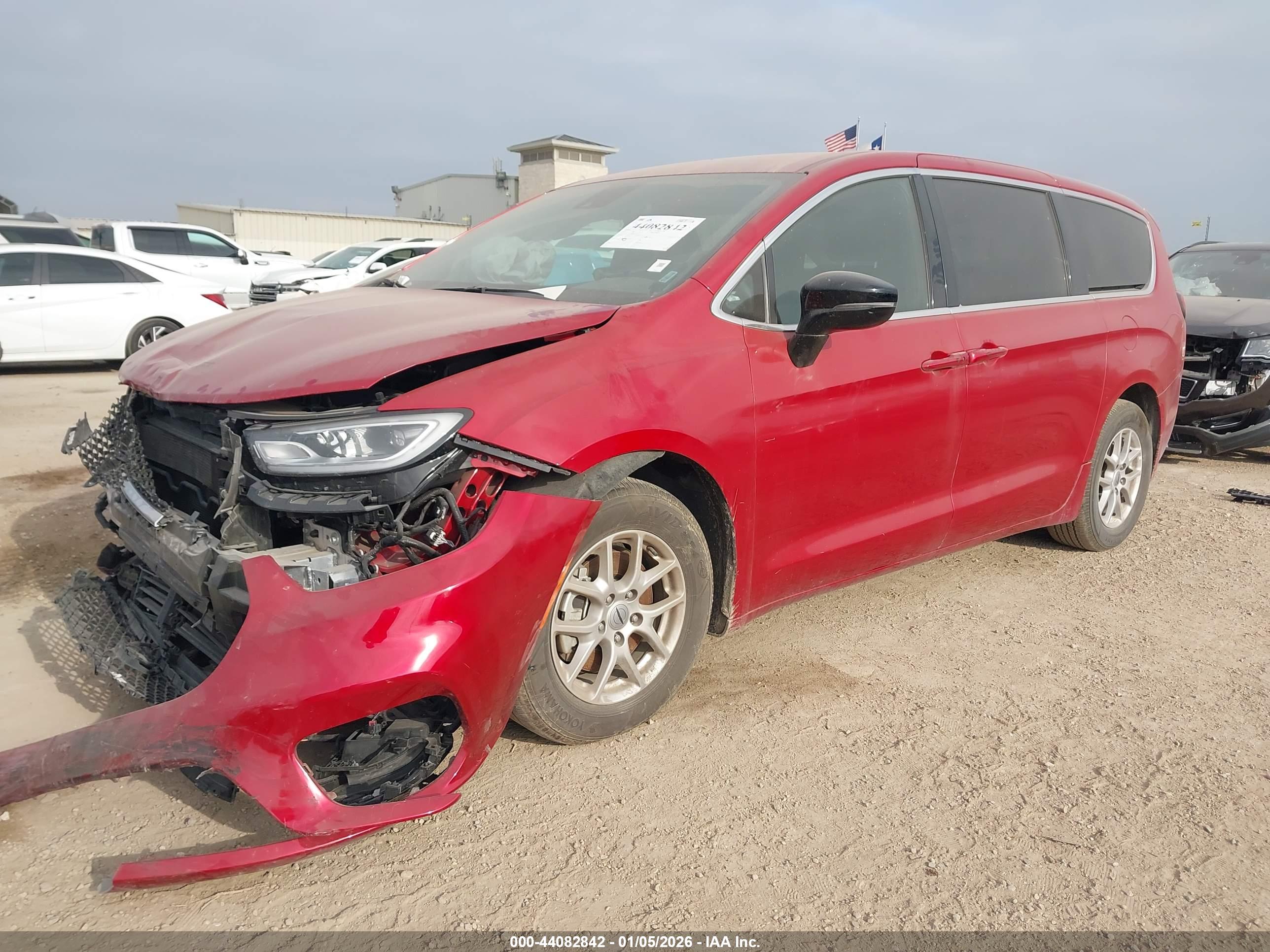 CHRYSLER PACIFICA image 2
