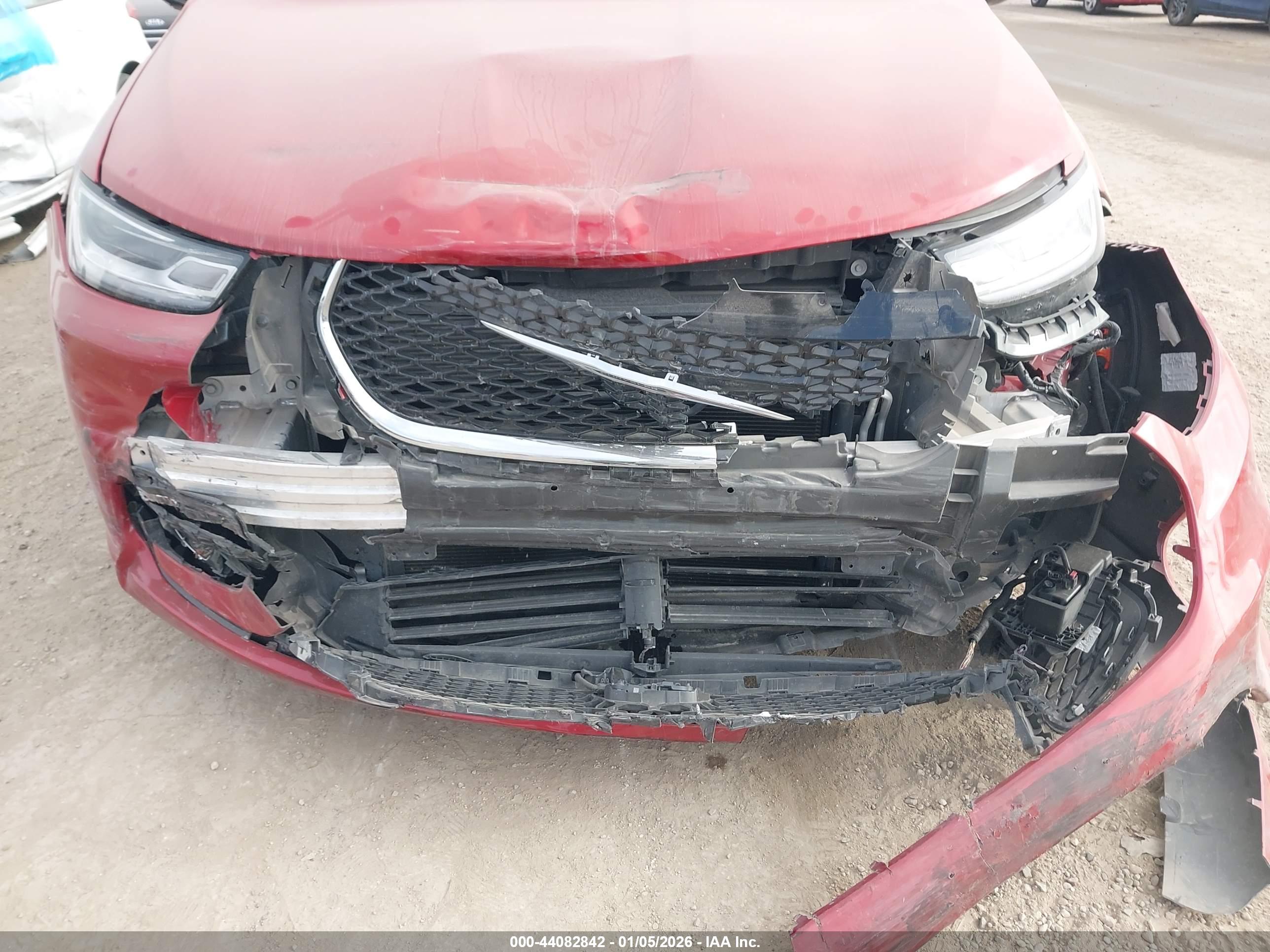 CHRYSLER PACIFICA image 6