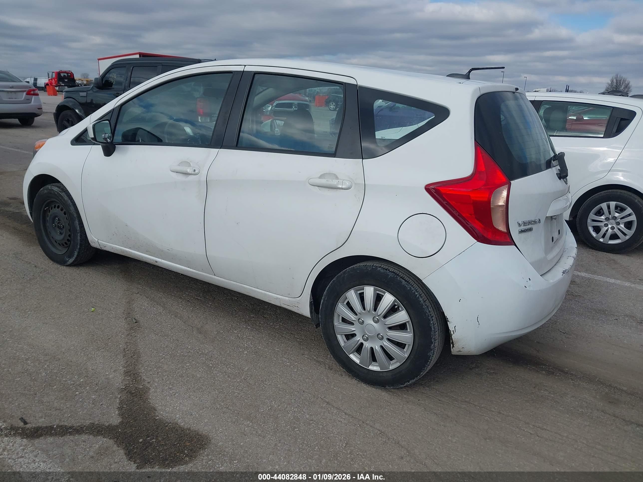 NISSAN VERSA image 3