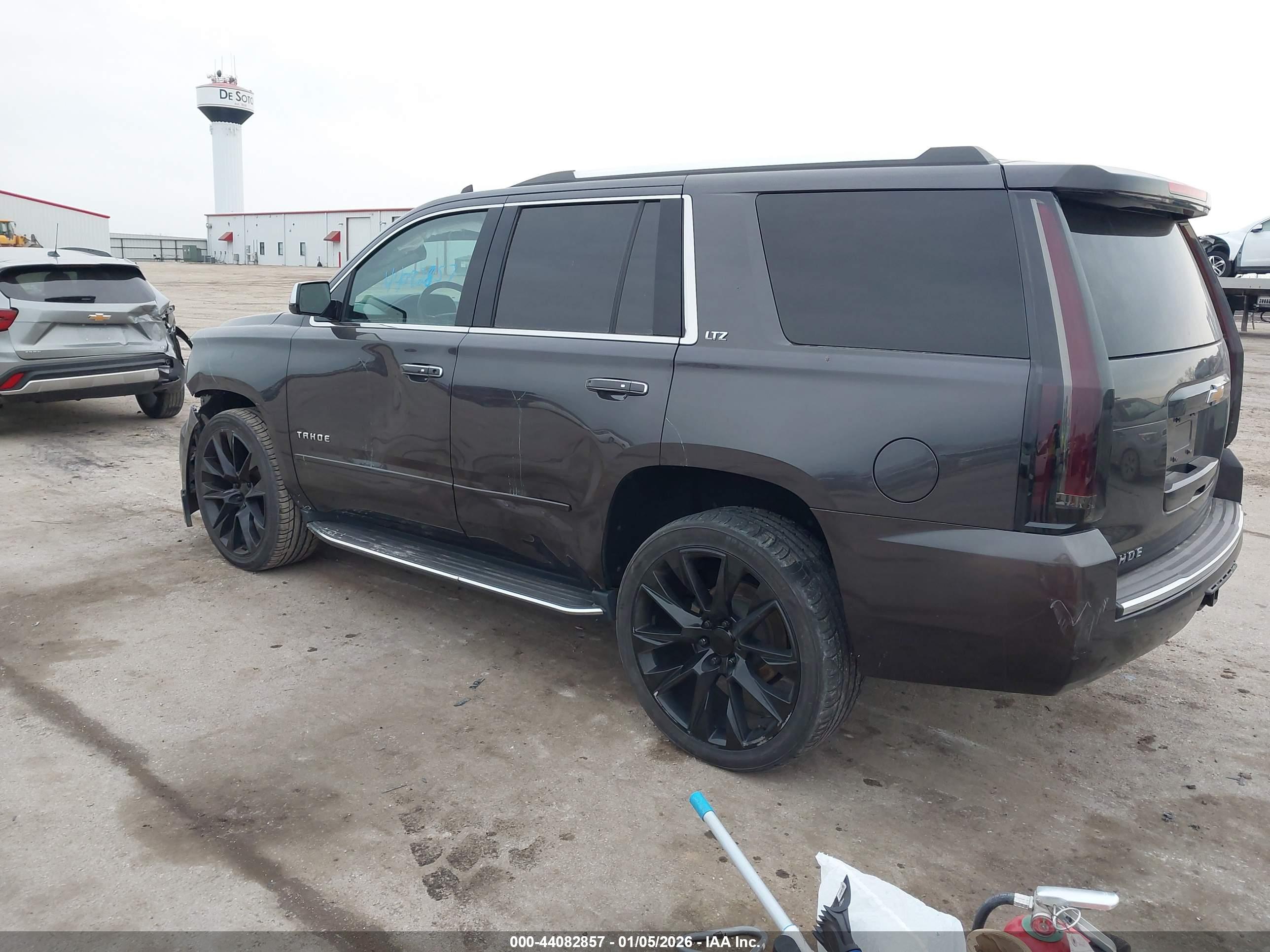 CHEVROLET TAHOE image 3