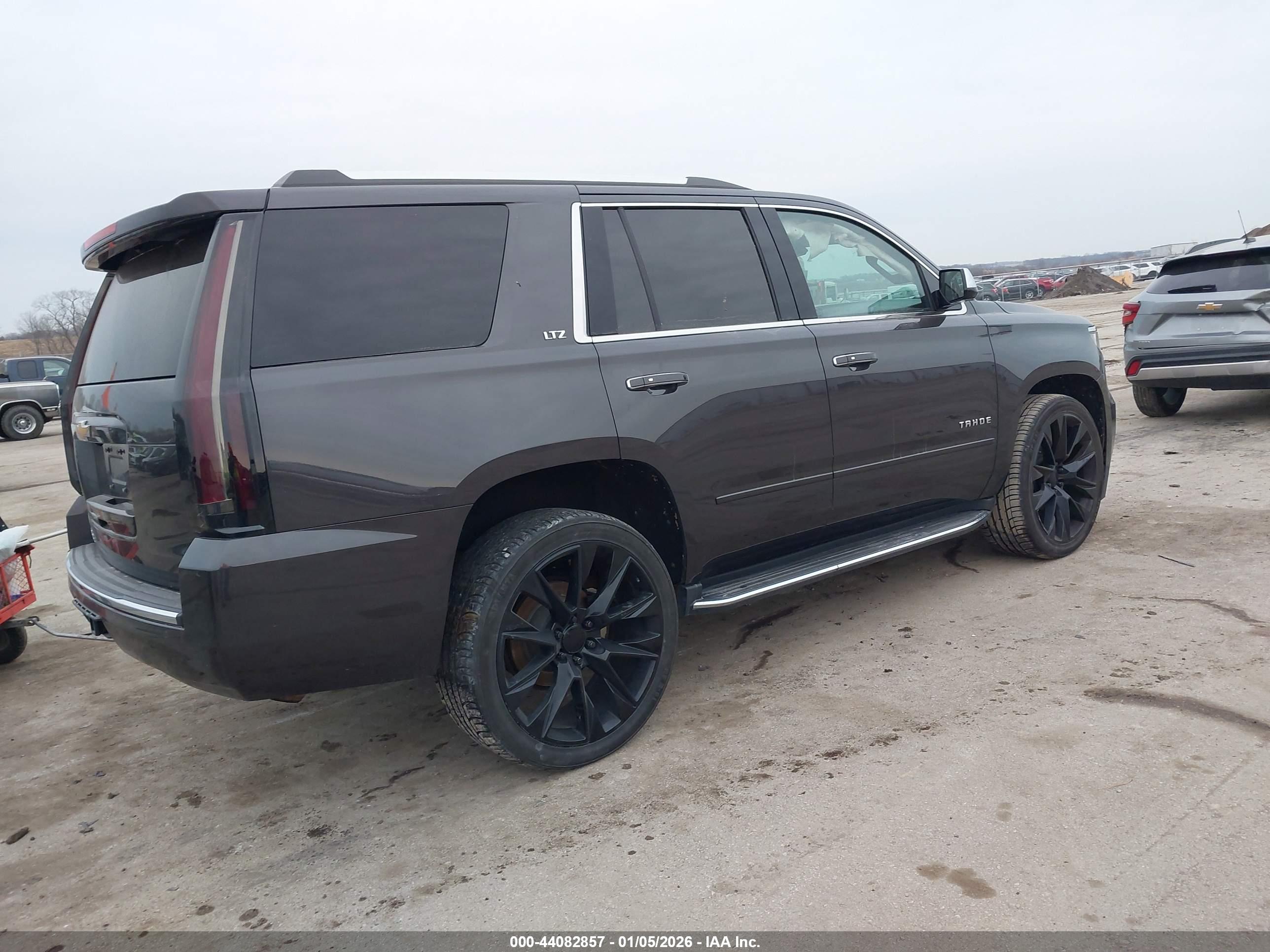 CHEVROLET TAHOE image 4