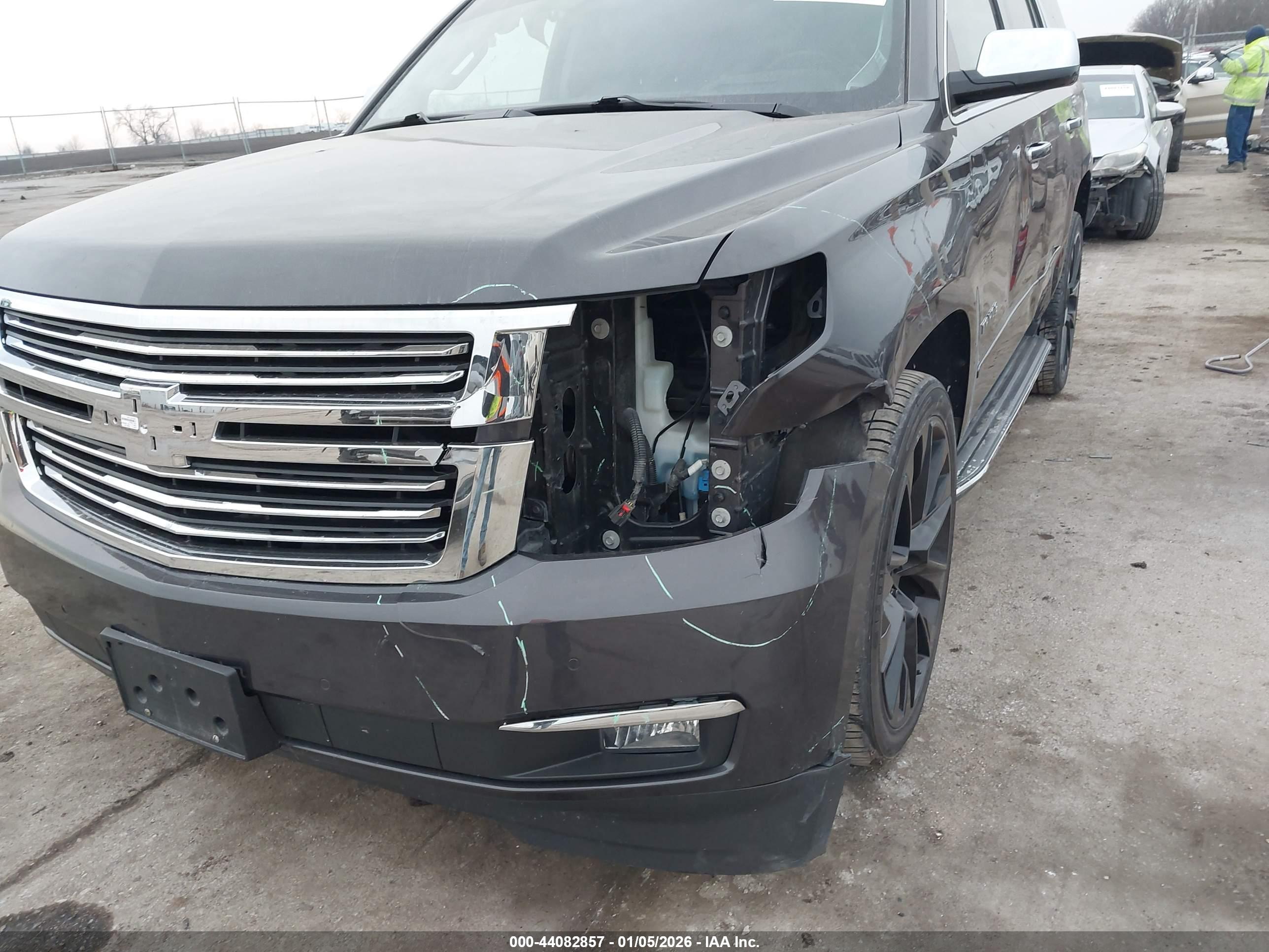 CHEVROLET TAHOE image 6