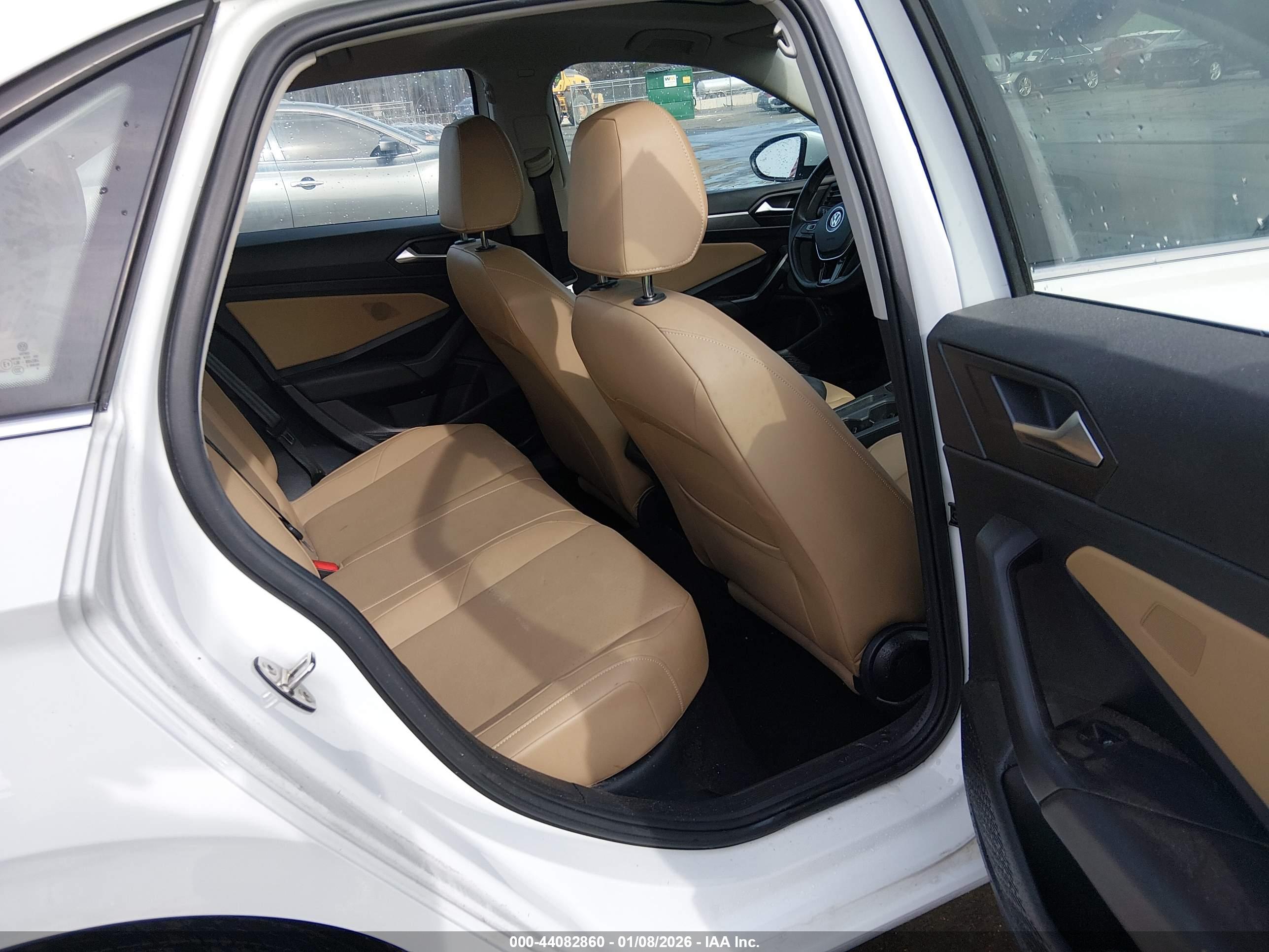 VOLKSWAGEN JETTA image 8
