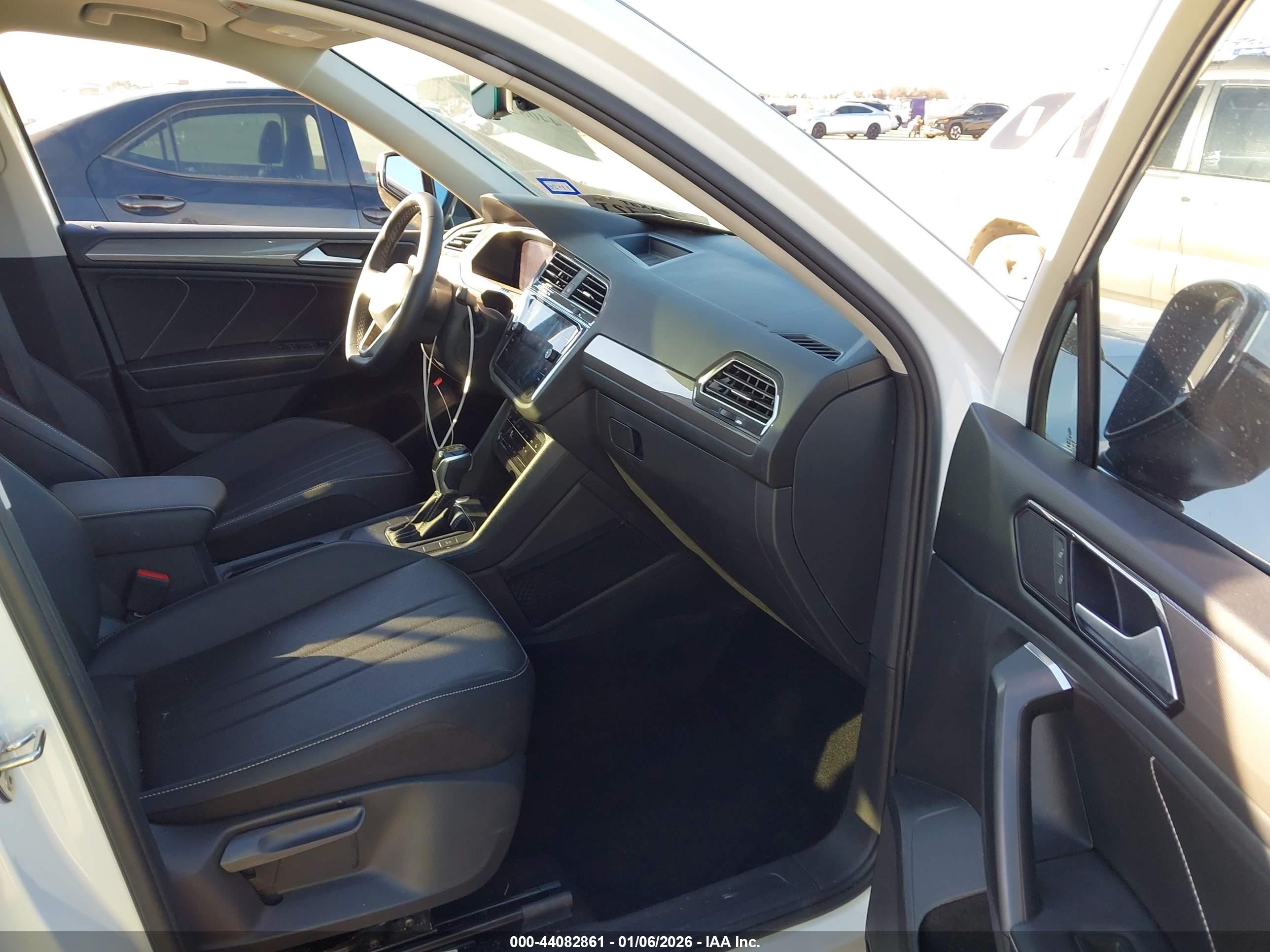 VOLKSWAGEN TIGUAN image 5