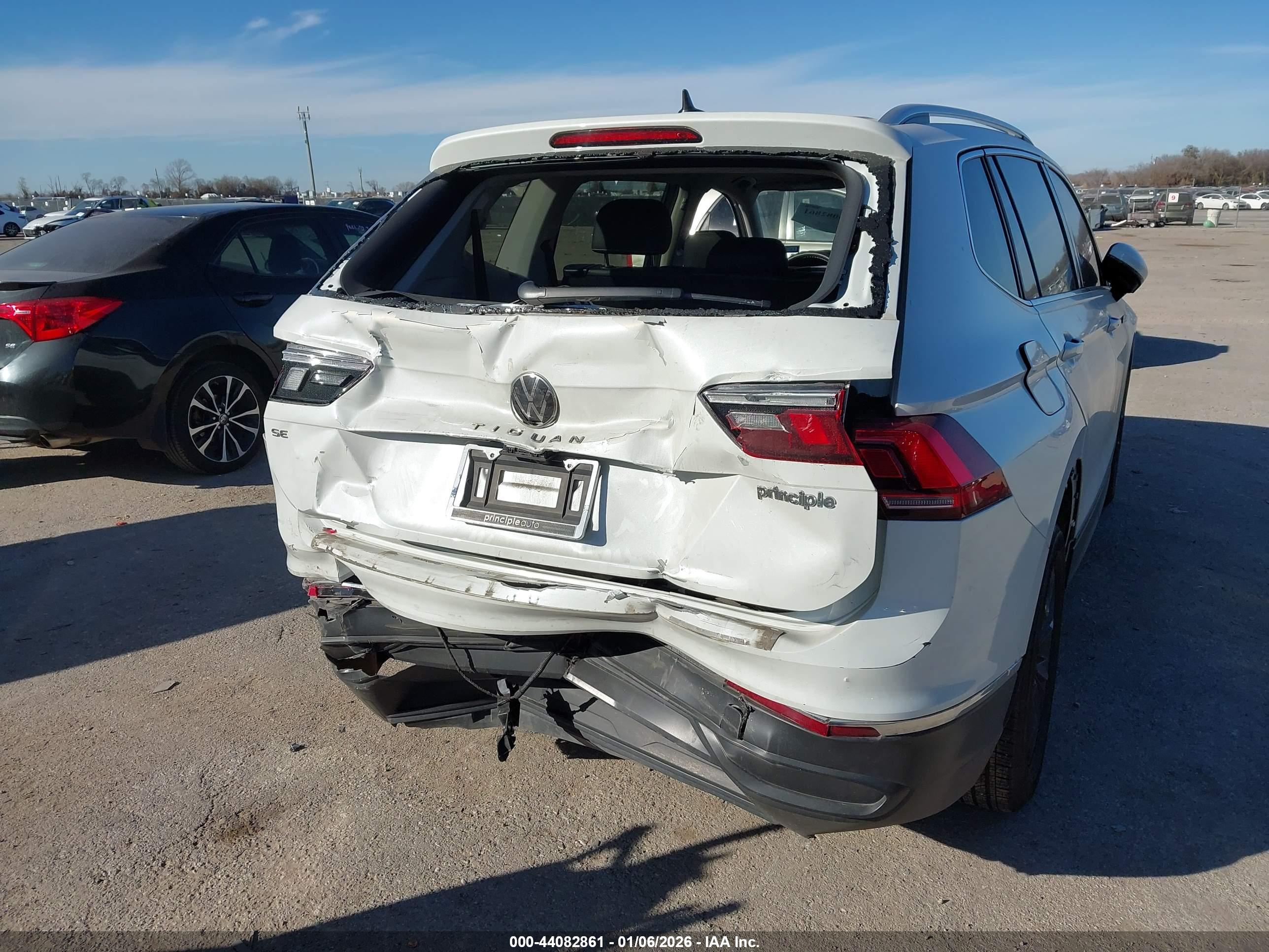 VOLKSWAGEN TIGUAN image 6
