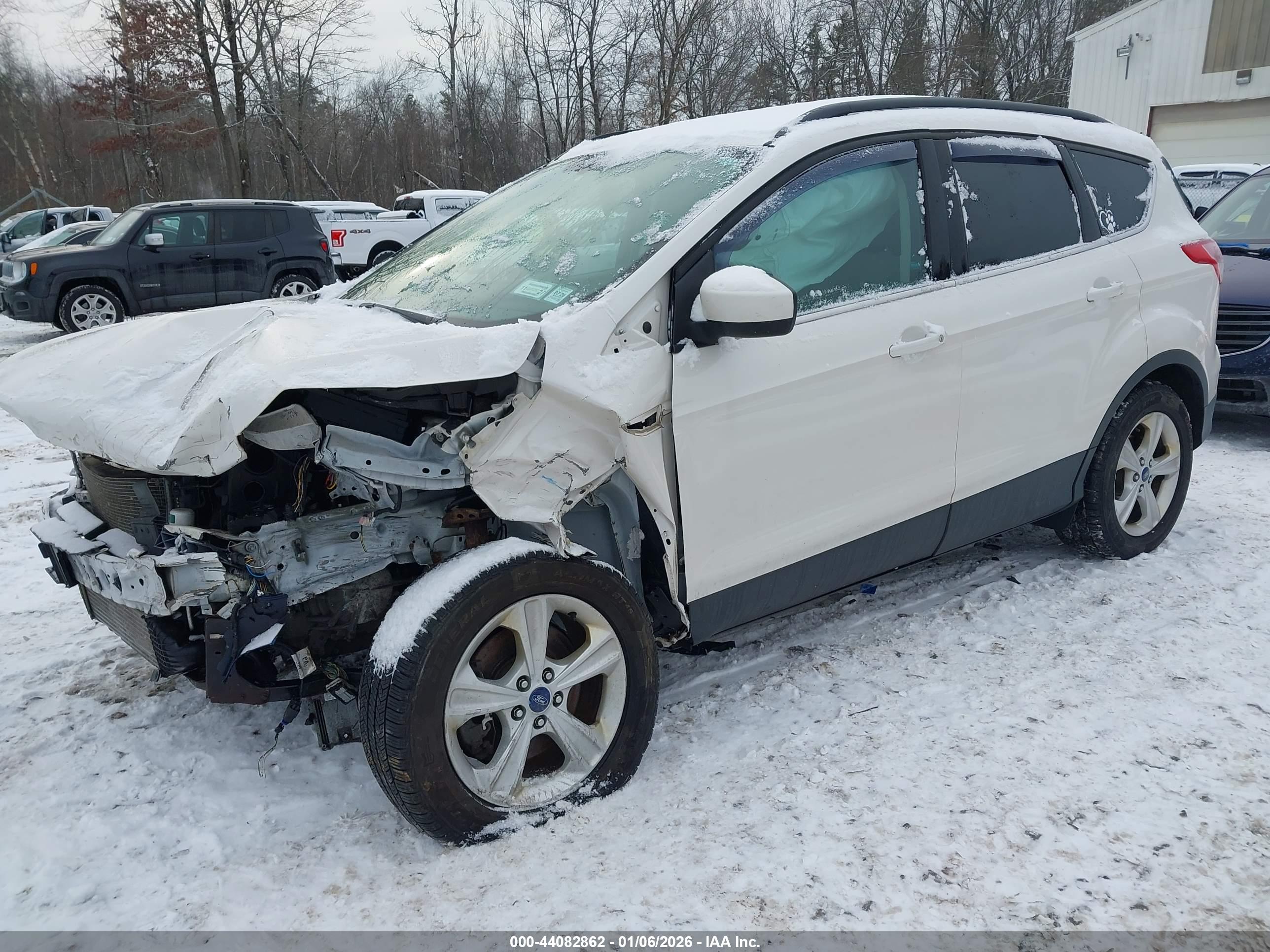 FORD ESCAPE image 2