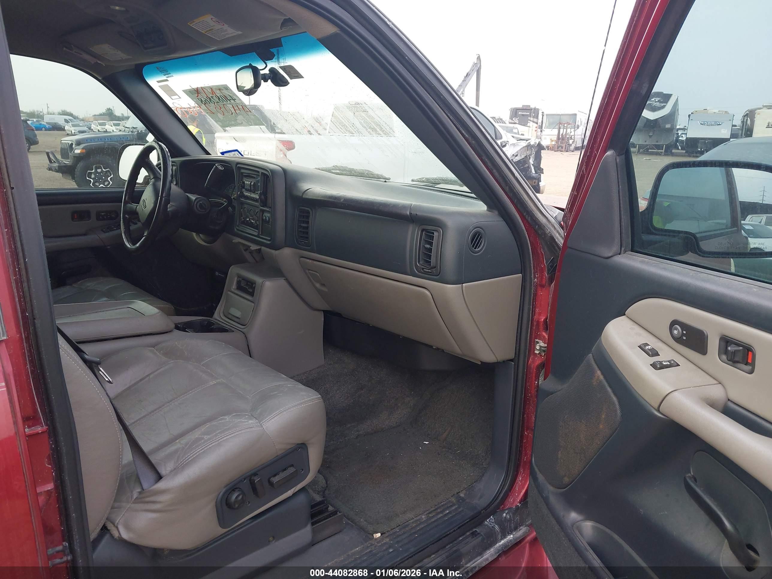 CHEVROLET TAHOE image 5